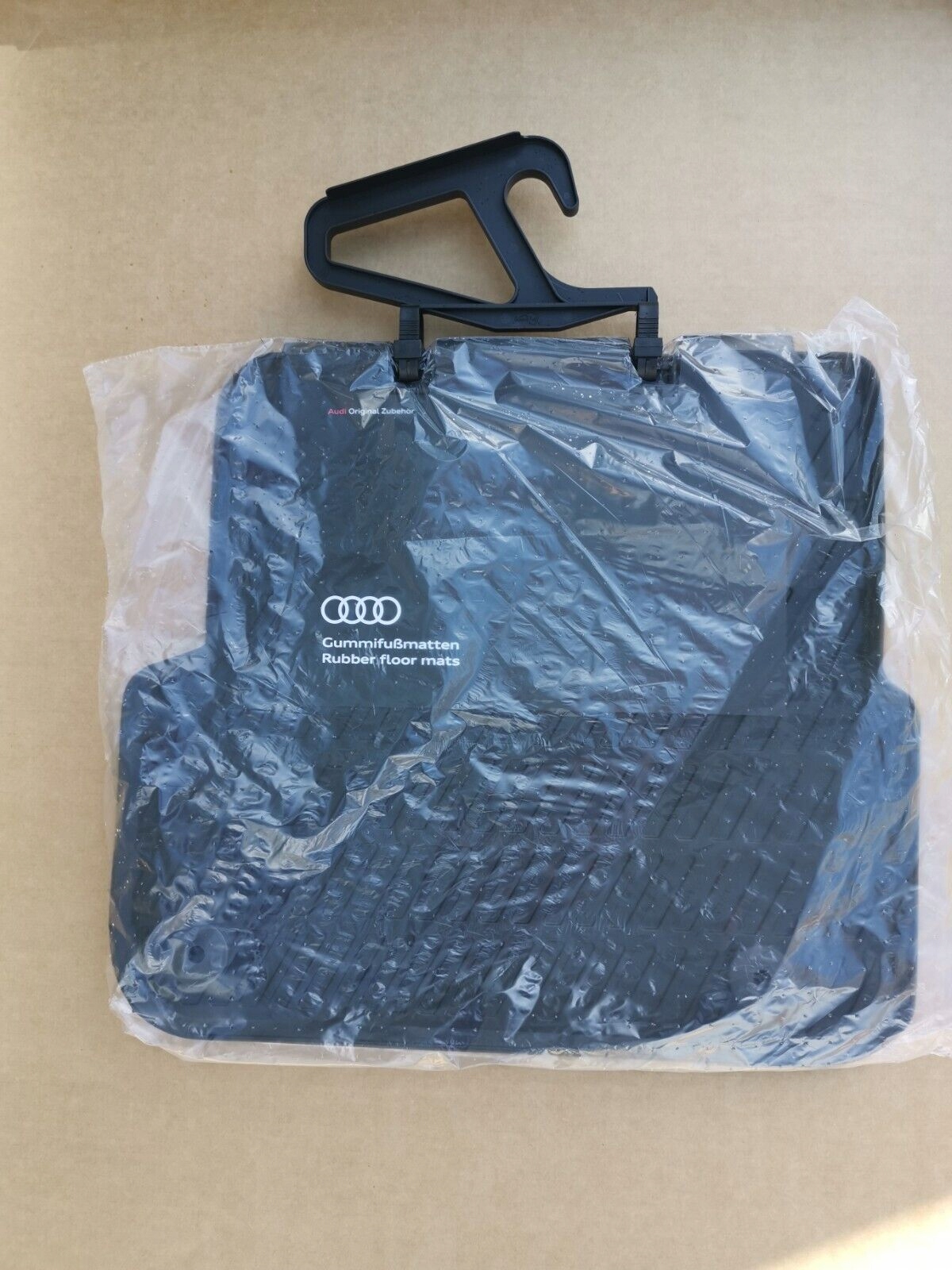 Gumové koberce Audi A6 4F0061511A zadní