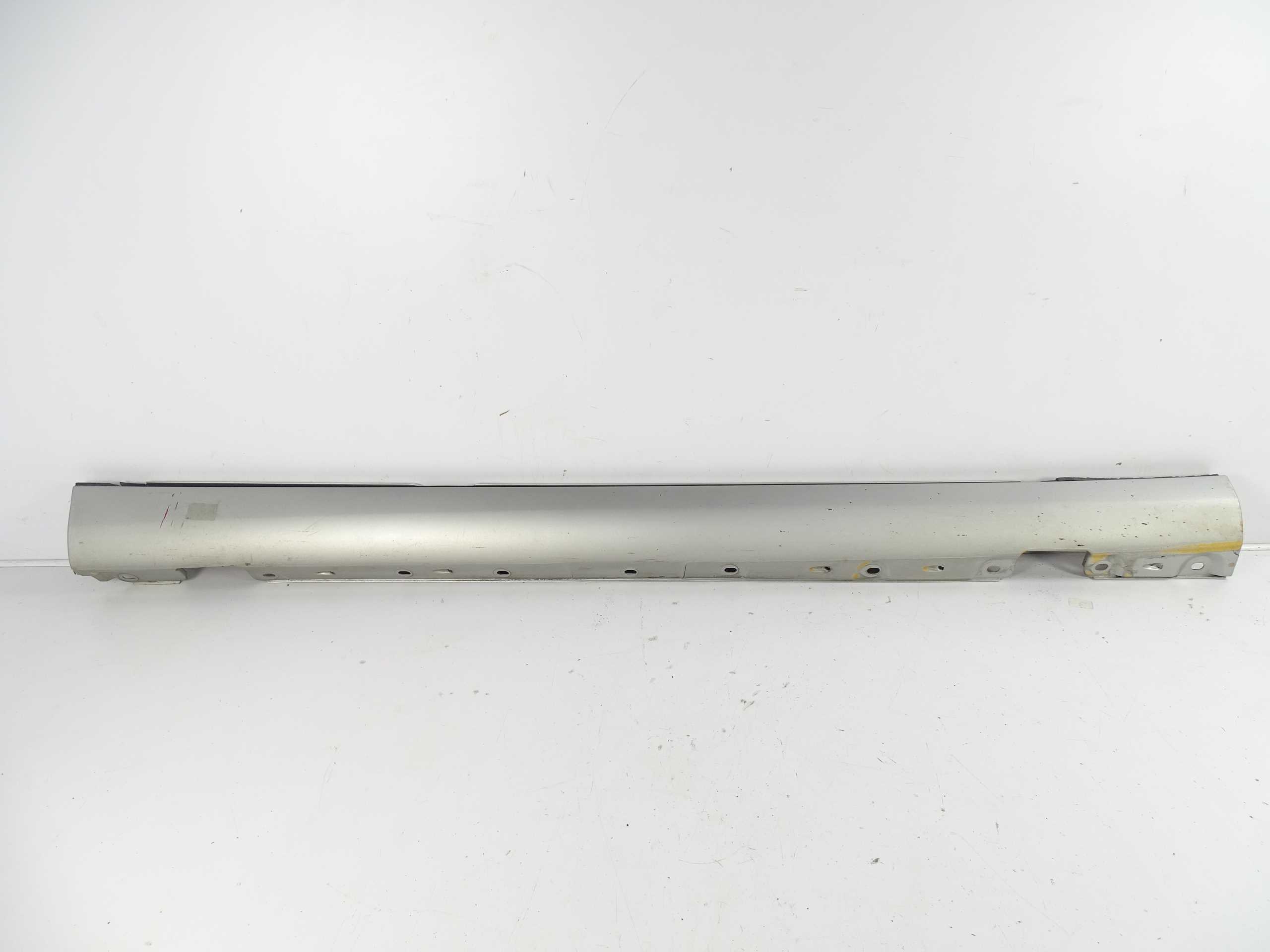 Mercedes C W203 NAKŁADKA LISTWA PROGOWA PRAWA