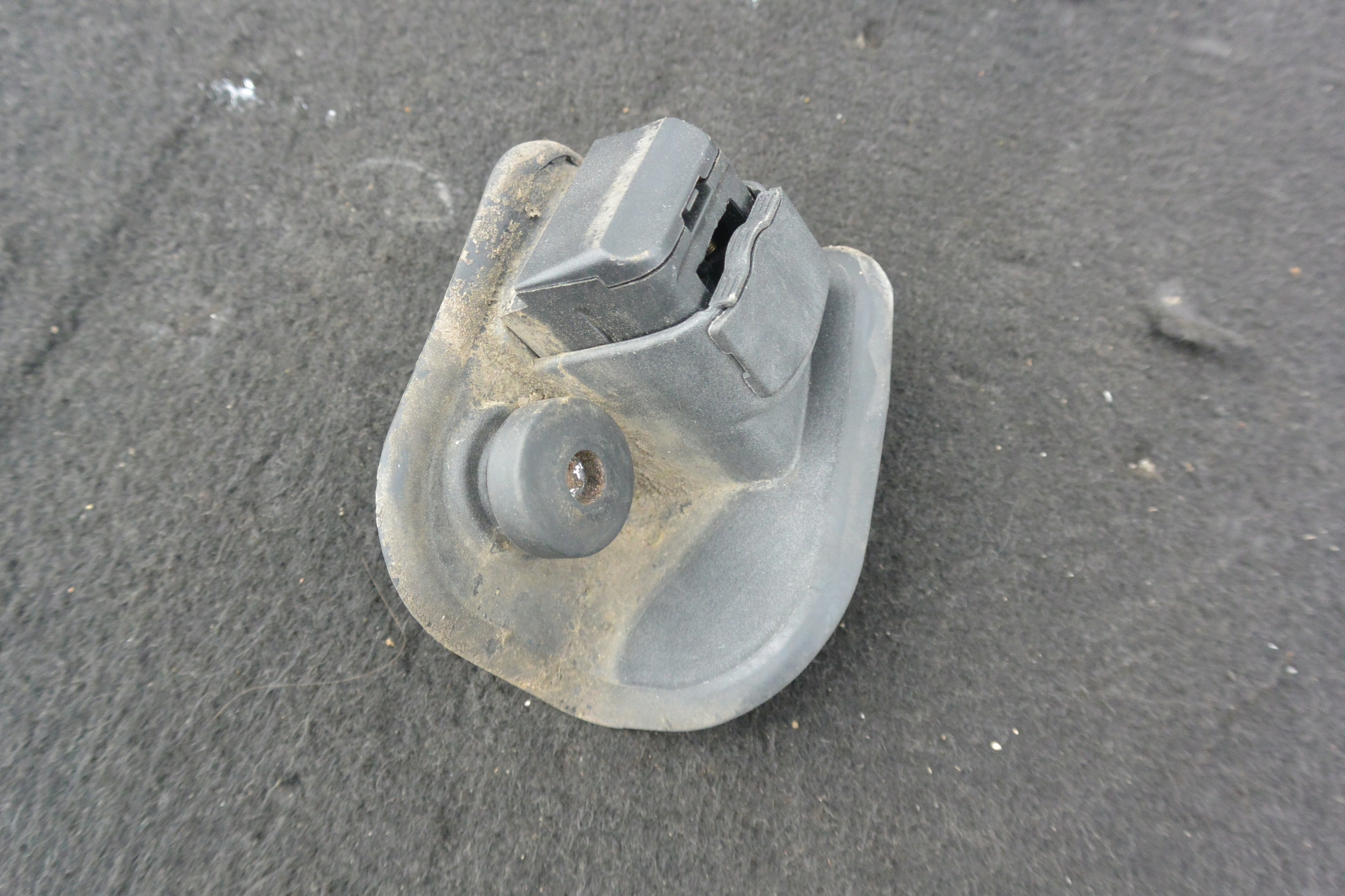 limiter bonnet boot left right BMW F15