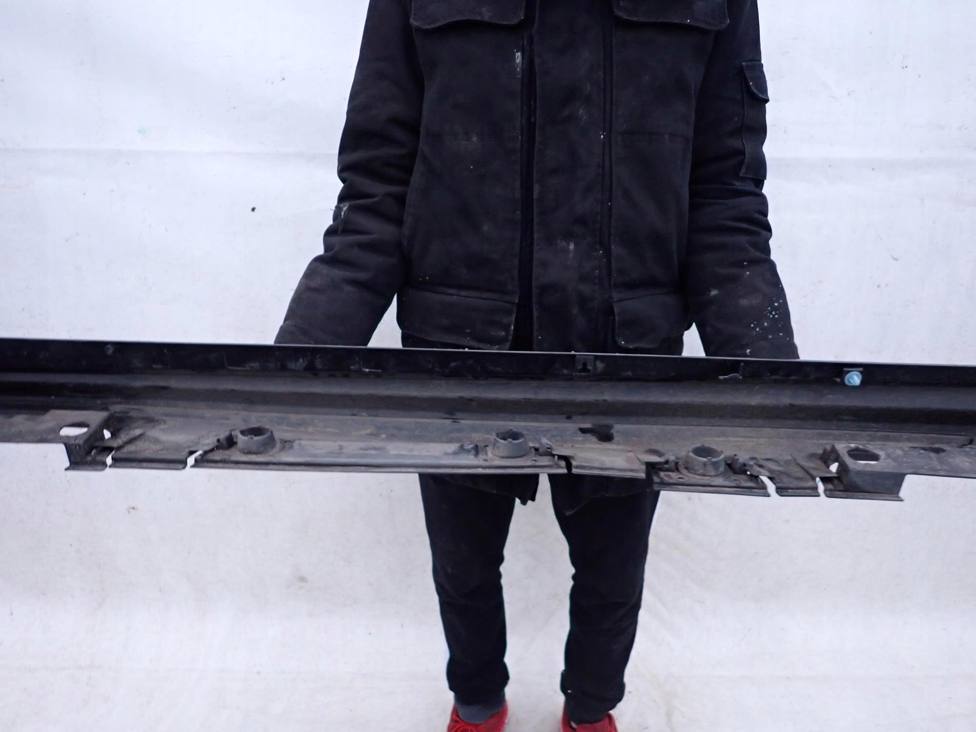 TOYOTA COROLLA XII KOMBI 18- moulding threshold right