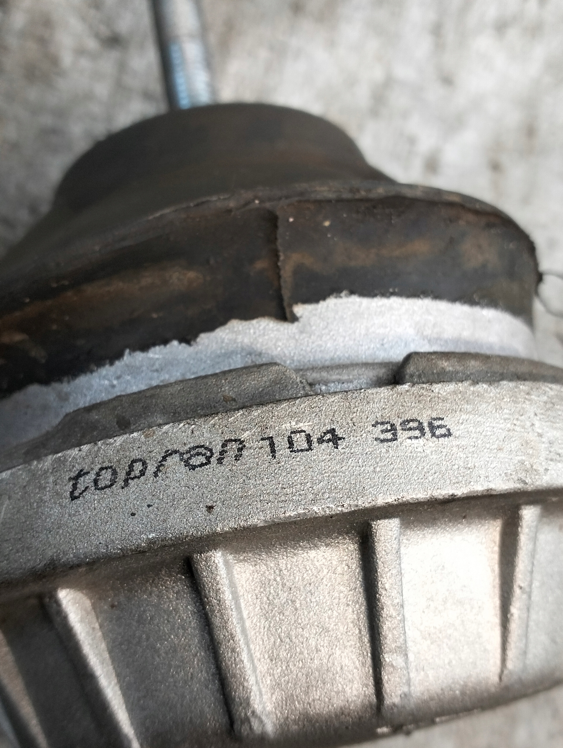 engine mount AUDI 80 B4 2.0 B 94r TOPRAN 104394
