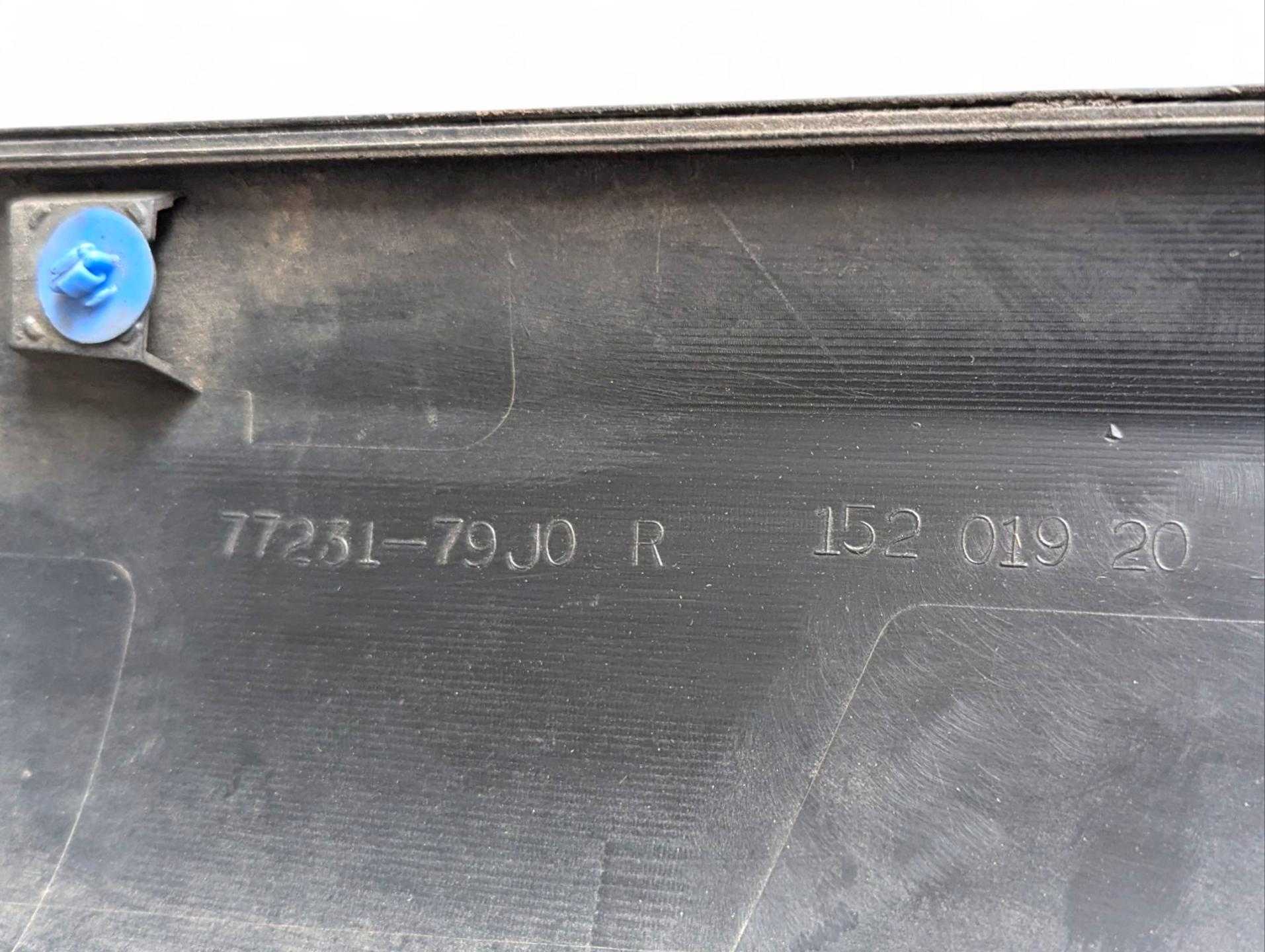 moulding threshold exterior Suzuki SX4 facelift 2011 77241-79J0