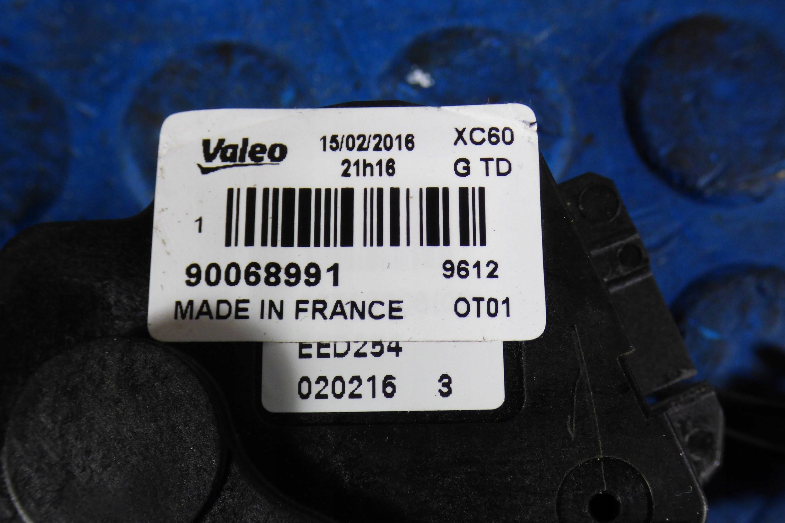 Volvo XC60 und Motor Regulations- Leuchten 90068991