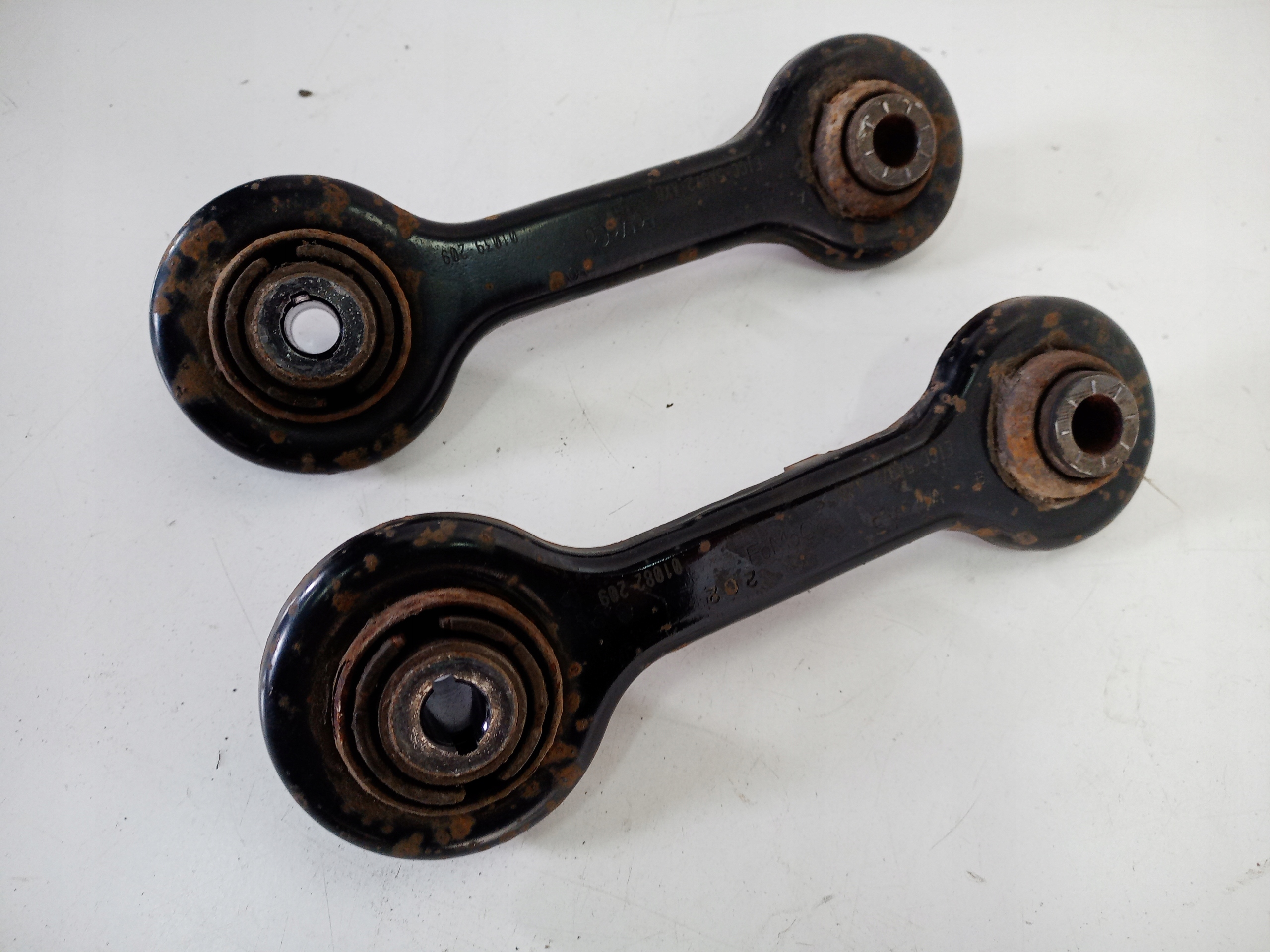 РИЧАГ ЛІВИЙ ПРАВИЙ ЗАД. ЗАДНІЙ FORD EDGE Mk2