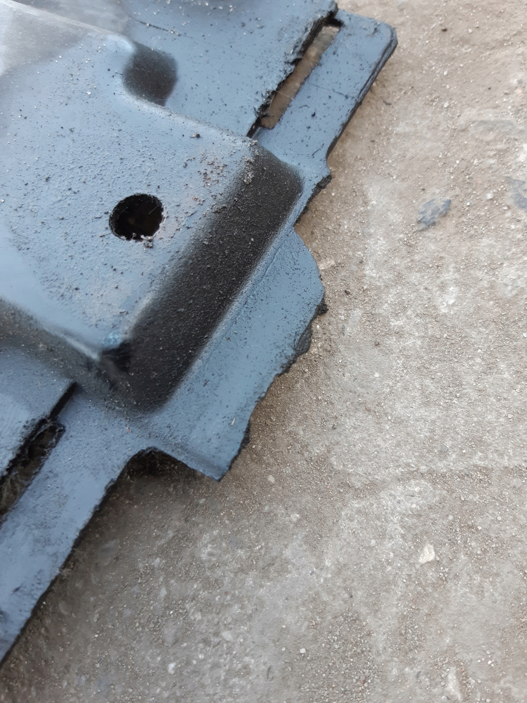 AUDI Q7 4L abdeckung Blende Abdeckung DOL untere unter Getriebe 7L8825231A