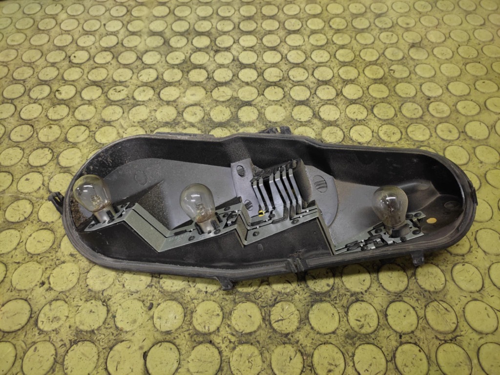 CITROEN C1 light right rear part