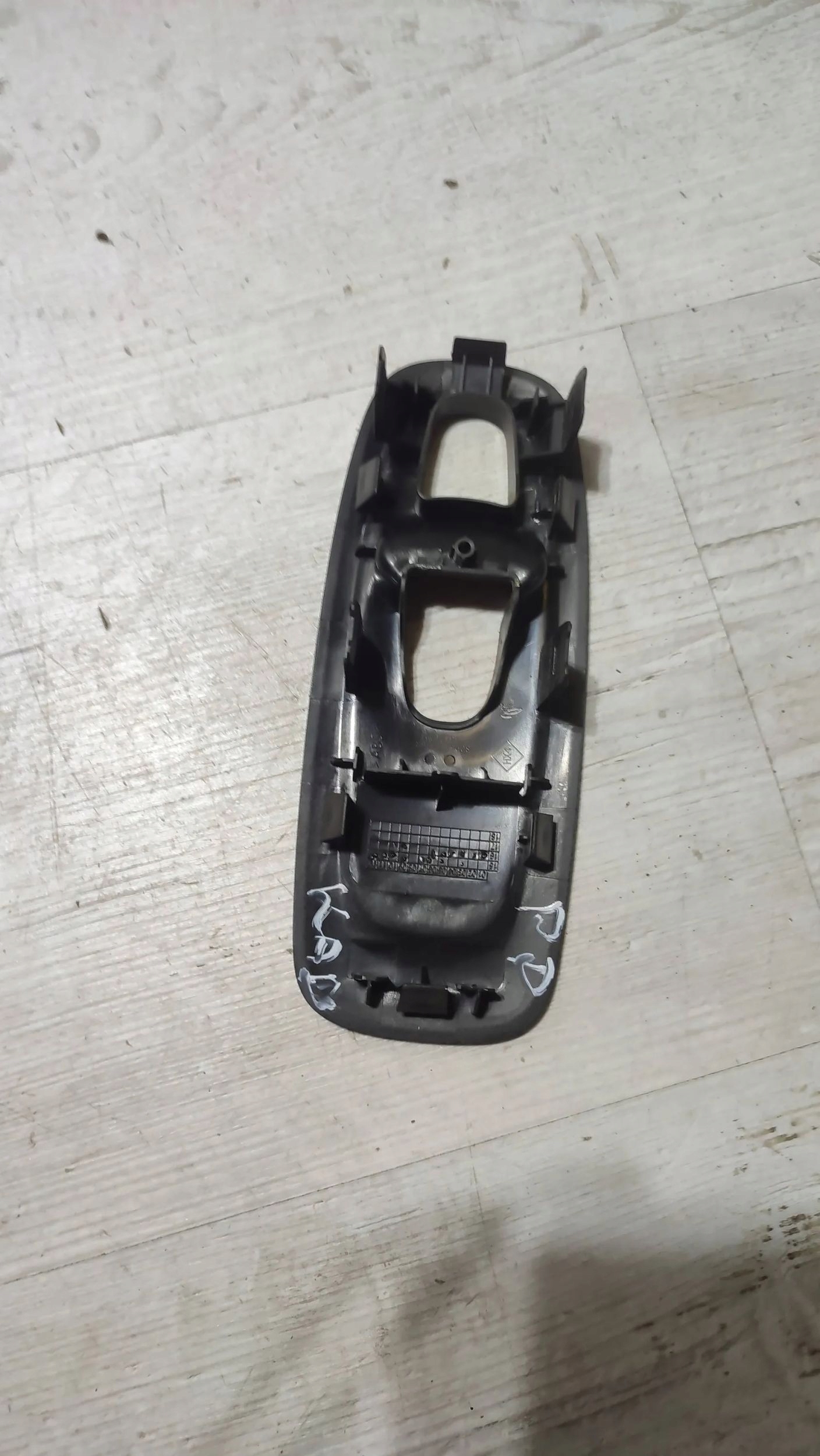 Renault Kadjar 17r 1.5dci front side right cover przelacznika windows