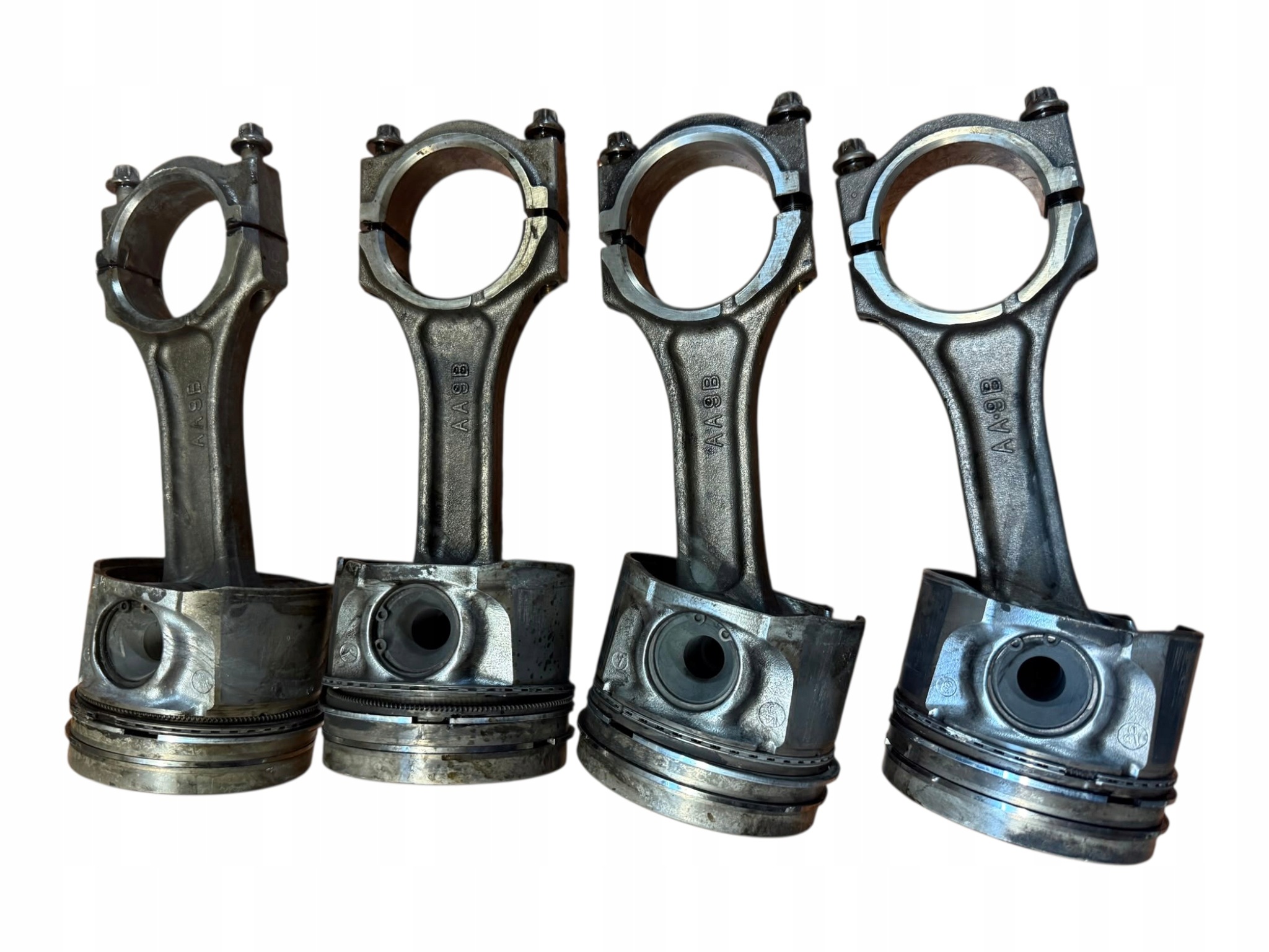 MAZDA 3 BL 6 GH CX7 2.2 MZR-CD R2AA piston with connecting rod