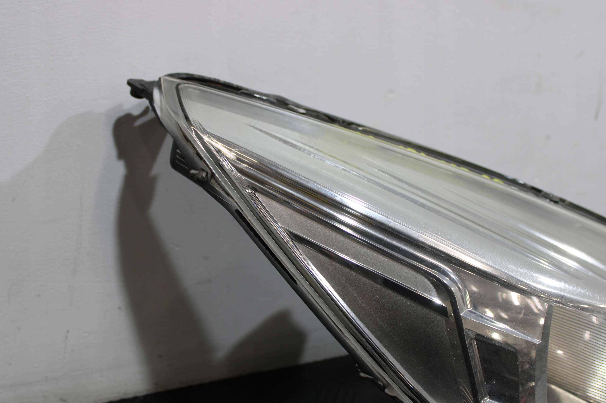 light right front CV44-13W029-AE FORD KUGA MK2