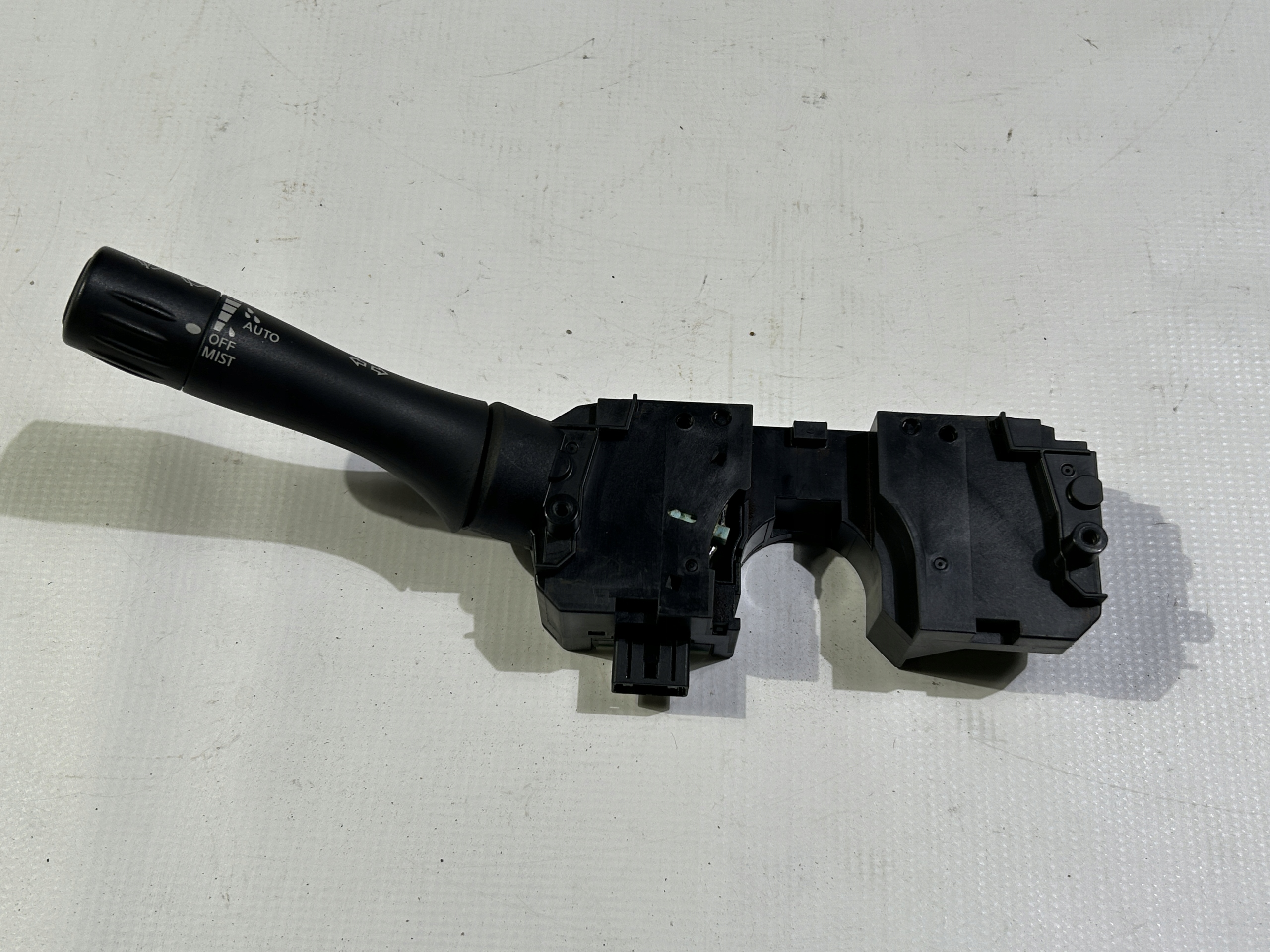 Manetka Interrupteur commande phares feux Indicateurs de direction Essuie glaces Nissan Titan 2016r