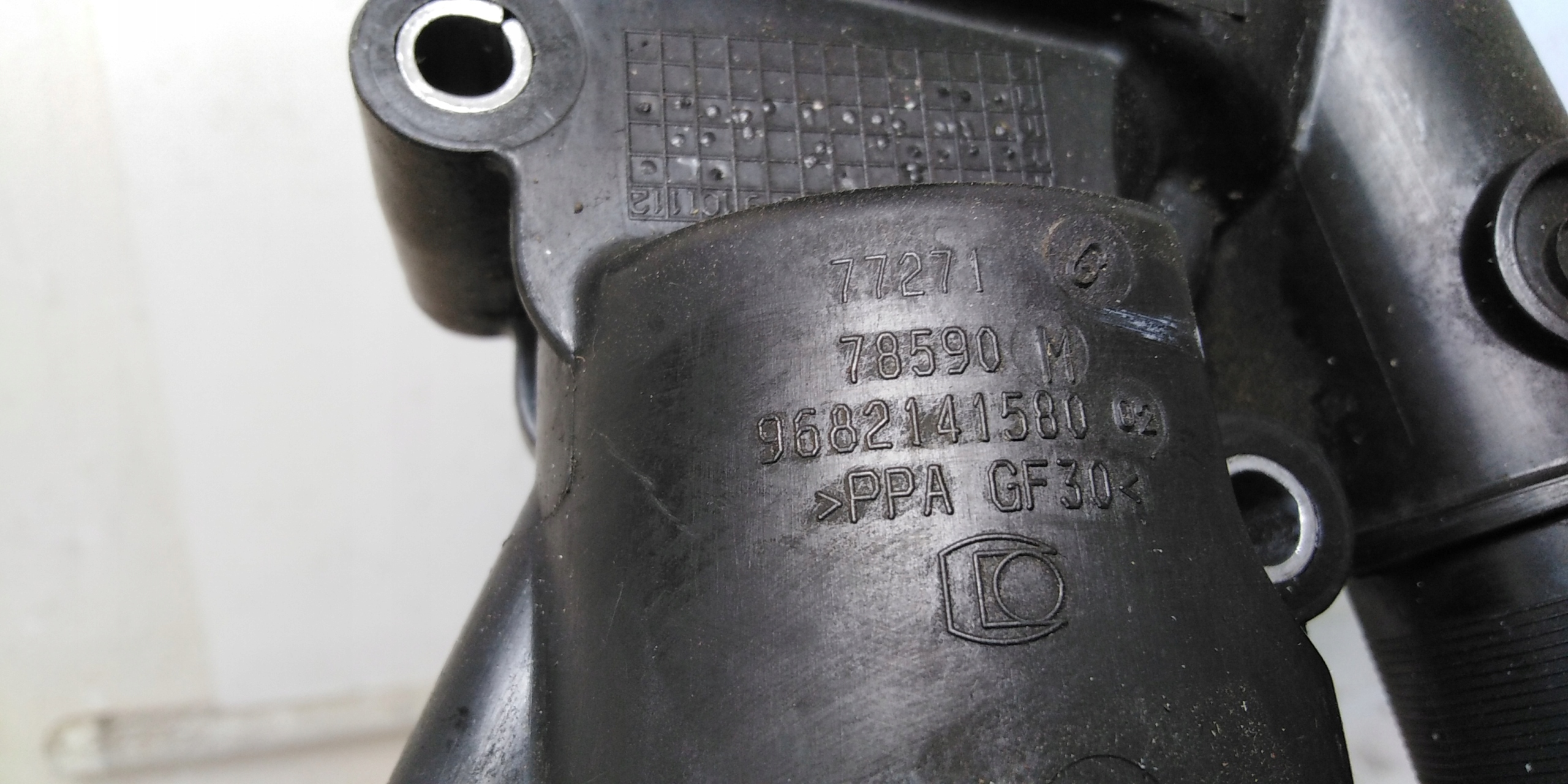 OBUDOWA TERMOSTATU 2,0 TDCI C MAX MK2 FOCUS MK3 Typ samochodu 4x4/SUV Samochody osobowe