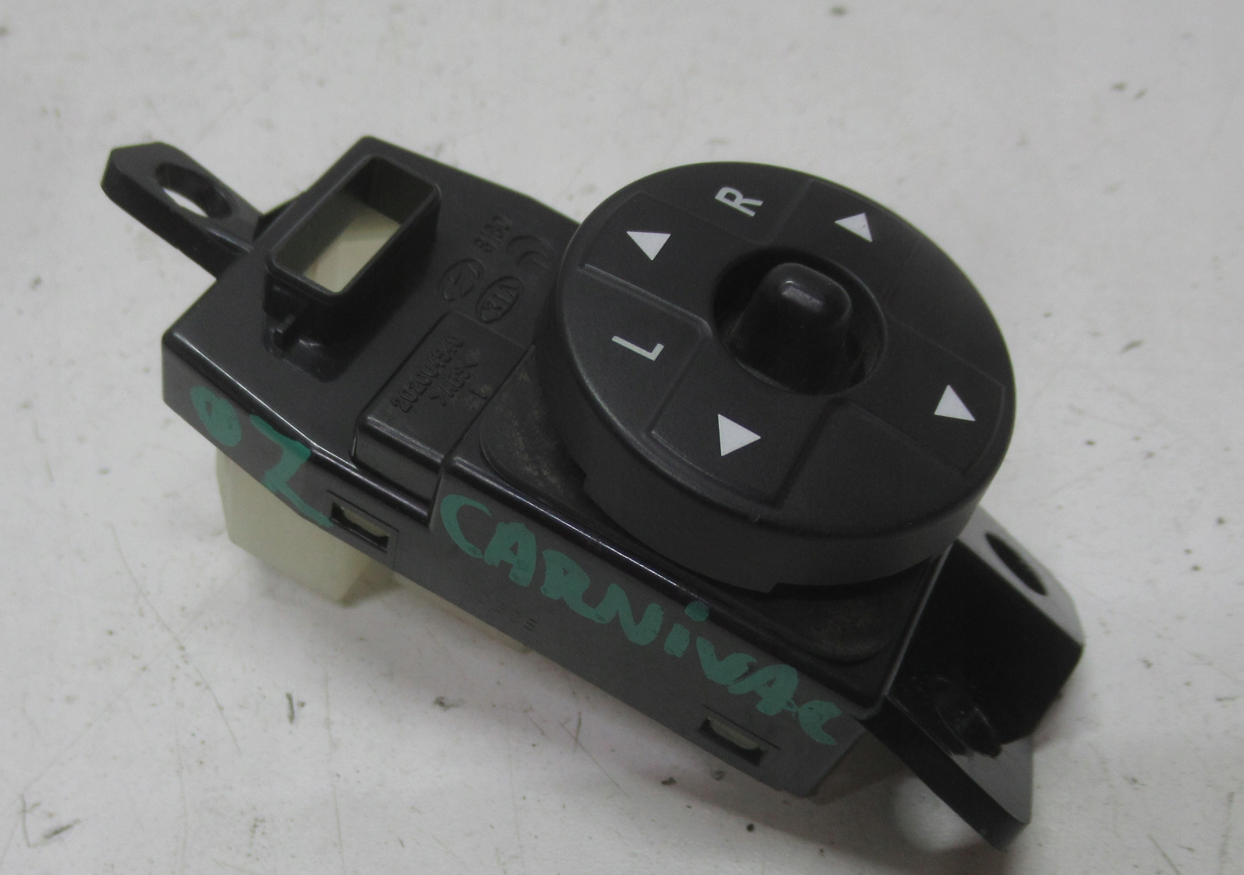 KIA CARNIVAL II 07R control panel of mirrors