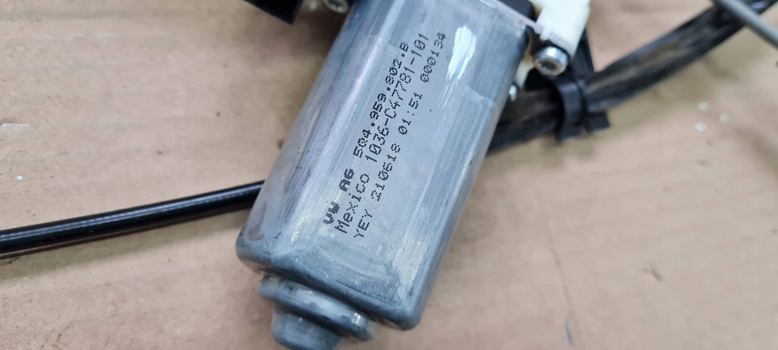 Q5 80A mechanism window regulator right front 80A837462A