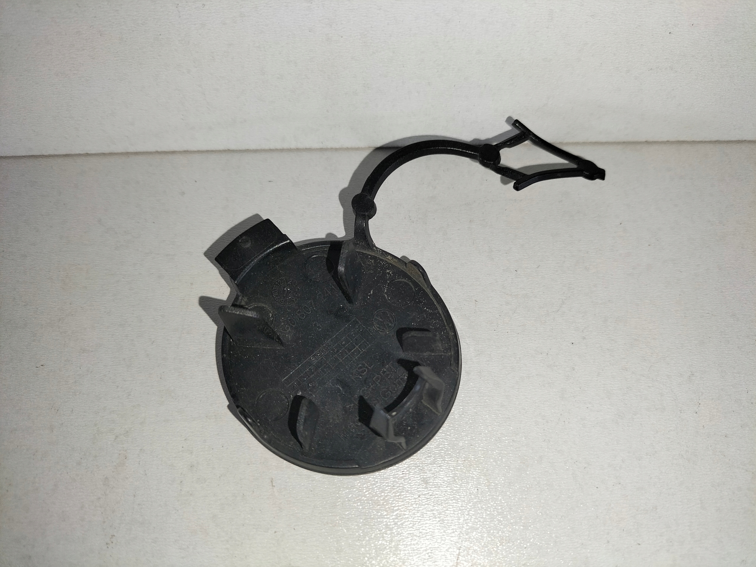 towing hook cap of a bumper front VW GOLF VII LIFT 17
