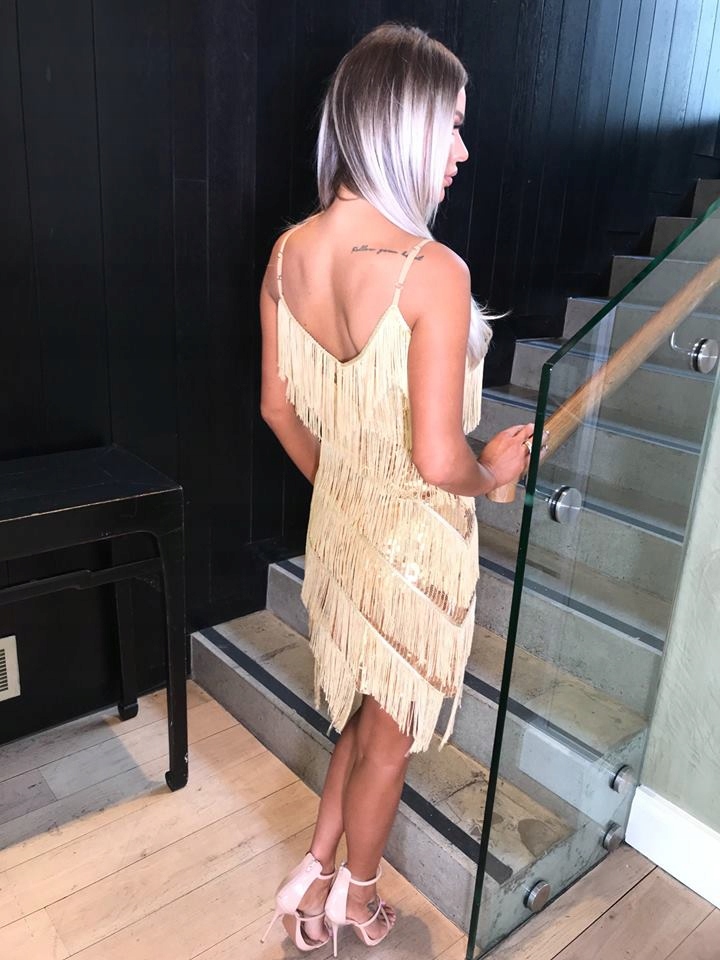 ZŁOTA SUKIENKA Z FRĘDZLAMI i cekinami S/M/L Model 00