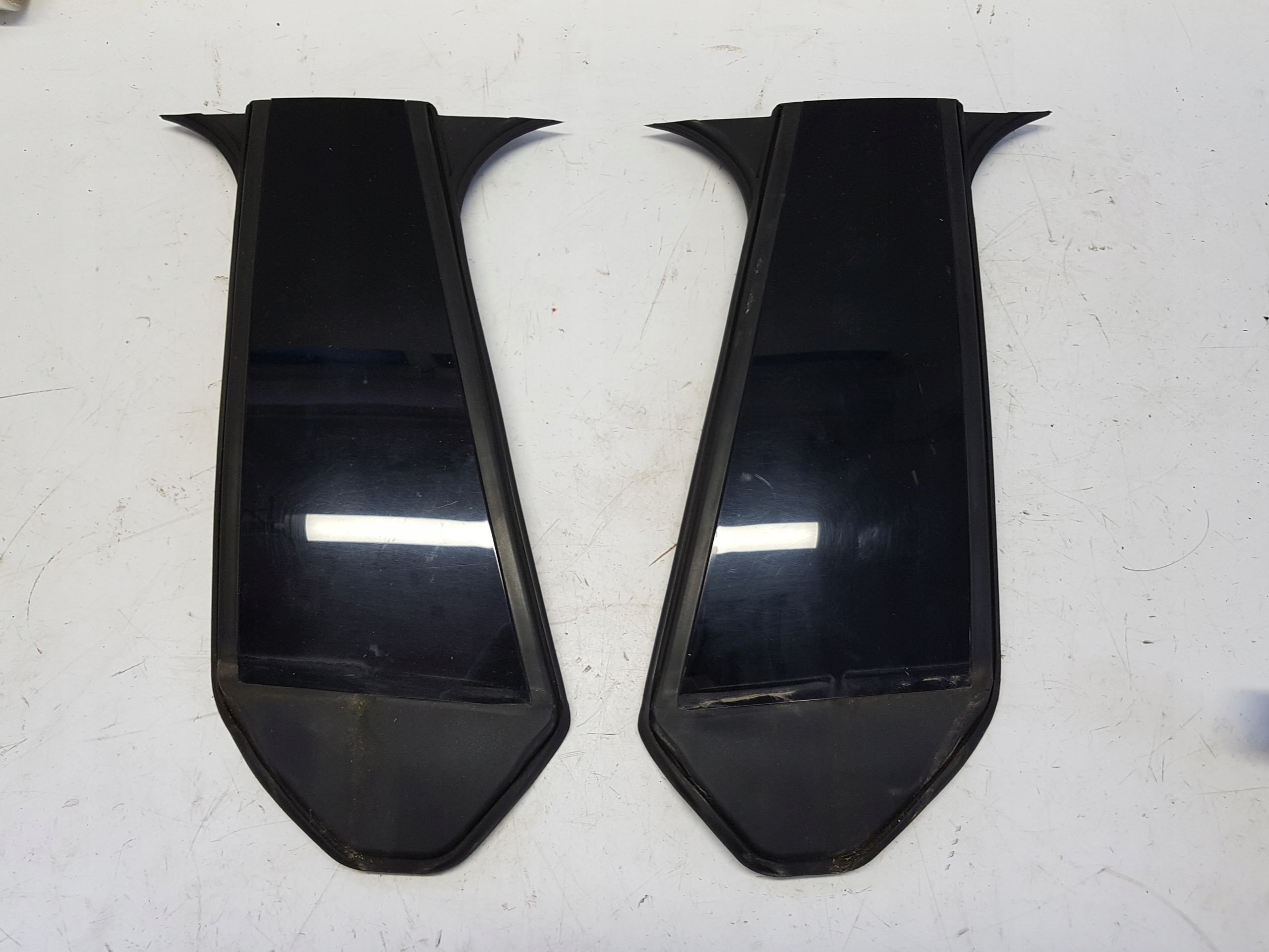 MERCEDES W117 CLA cover slupka right