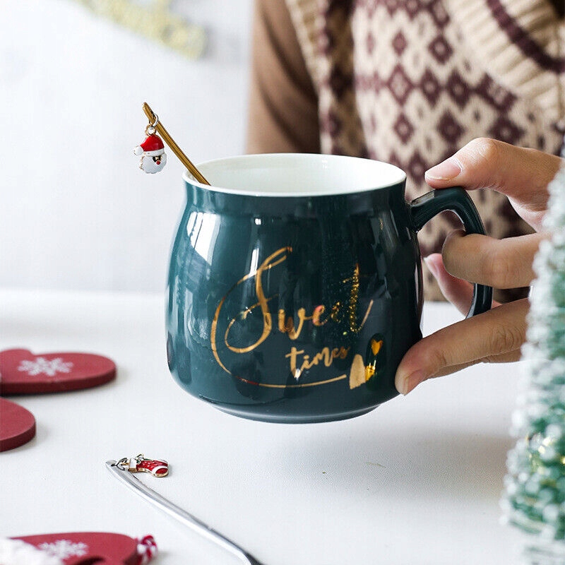 ZESTAW MAŁYCH ŁYŻECZEK Z KOLEKCJI ŚWIĄTECZNEJ EAN (GTIN) 9140108911837