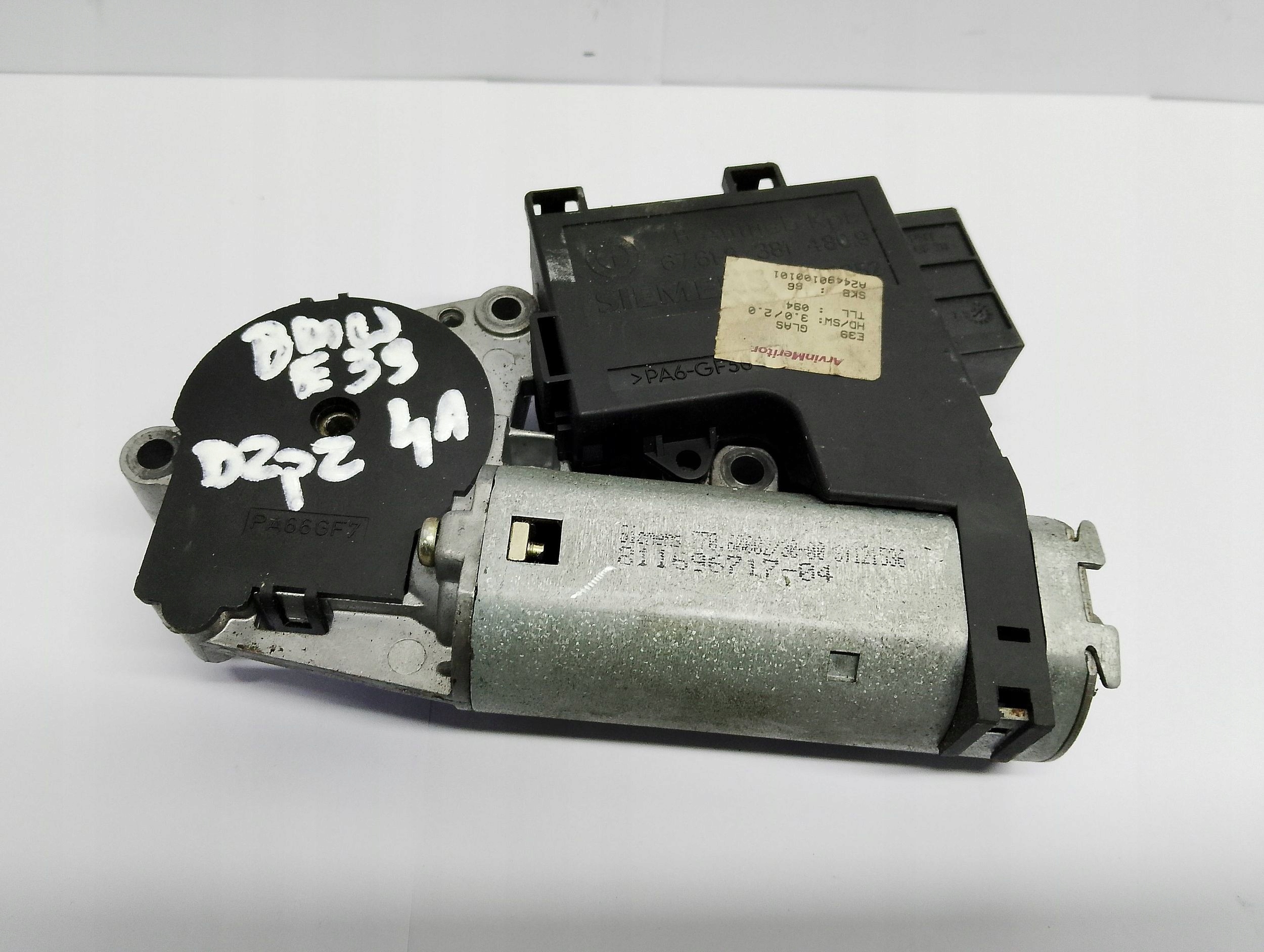 BMW 5 E39 1999 motor szyberdachu