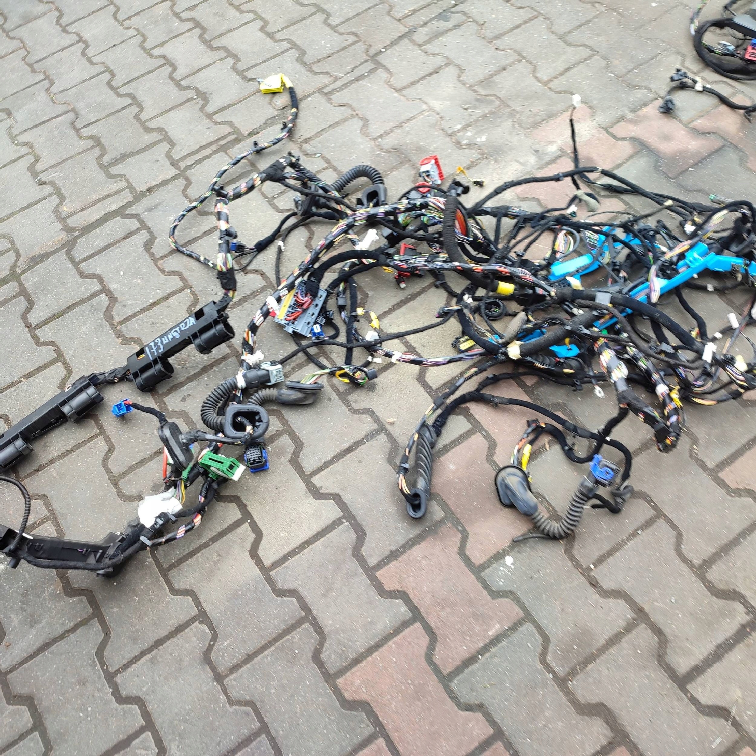 bundle przewodow (wiring electrical) Fiat 500X 52102992