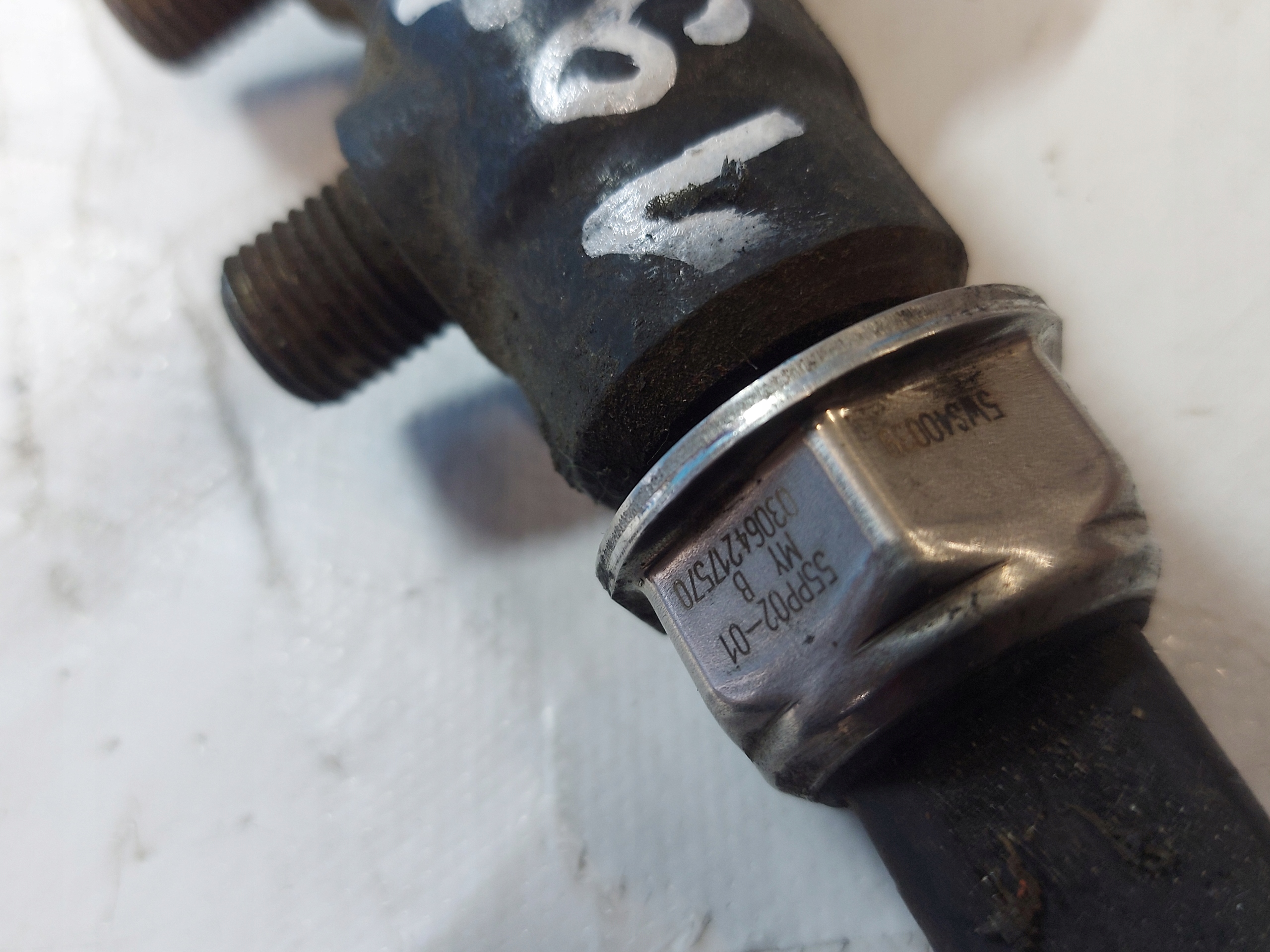 Rampe injection CITROEN C3 1.4 HDI 9642503380