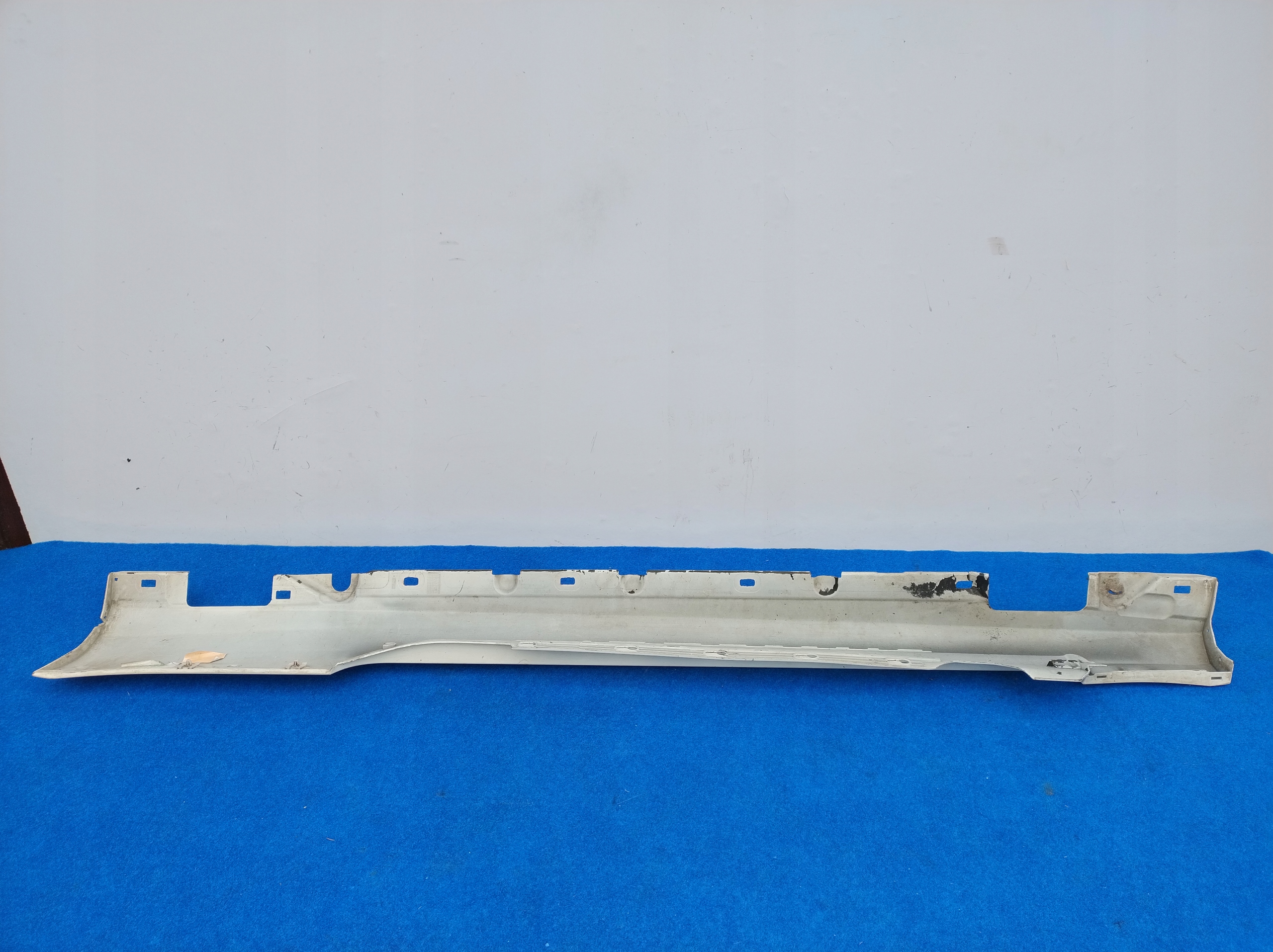 MERCEDES E-KLASA W207 COUPE CABRIO right moulding threshold threshold C535