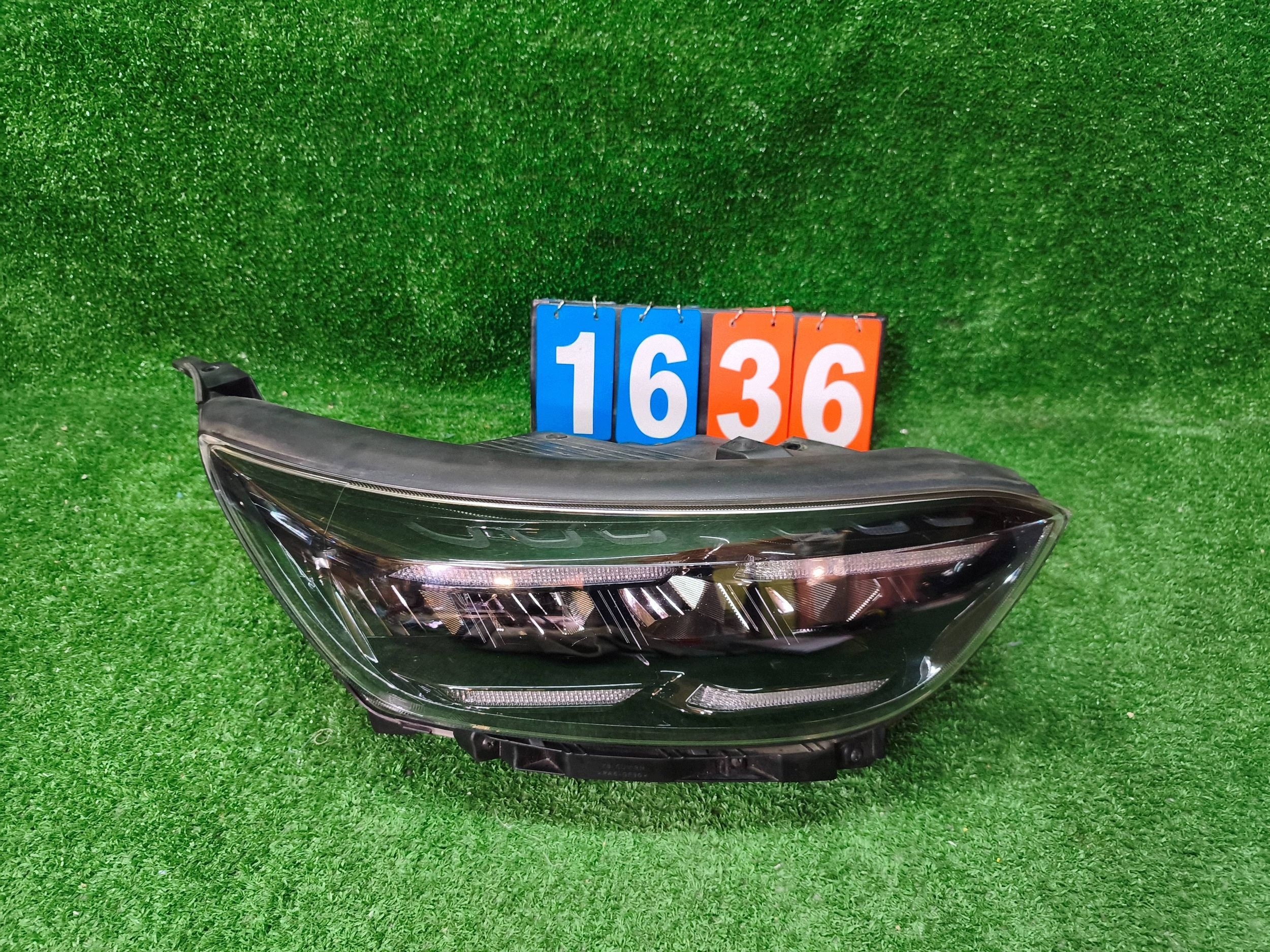 REFLEKTOR right front KIA STONIC 21- LIFT FULL LED NR.1636