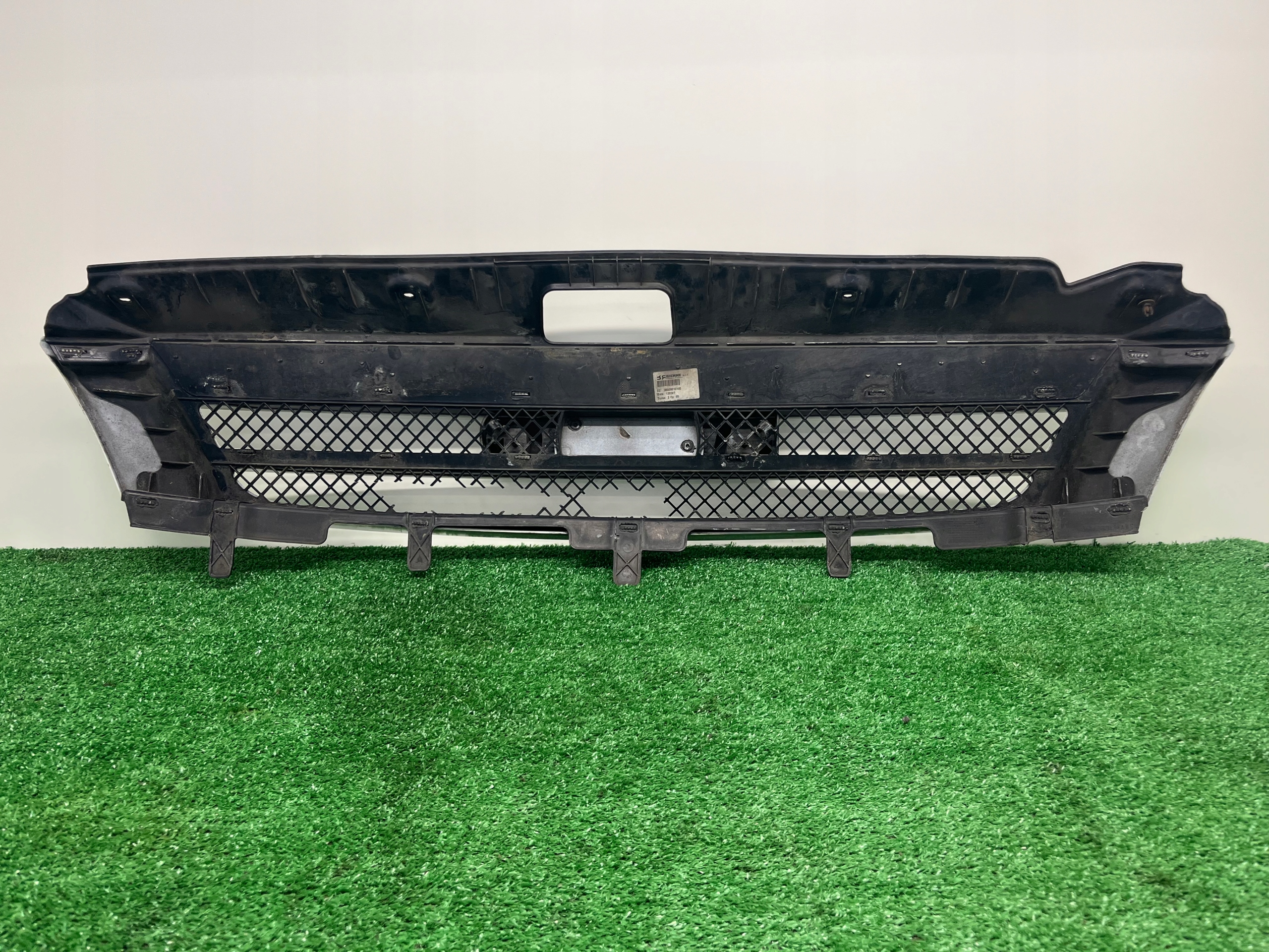 Grill Grill IVECO DAILY 4 IV 2007 38028010105