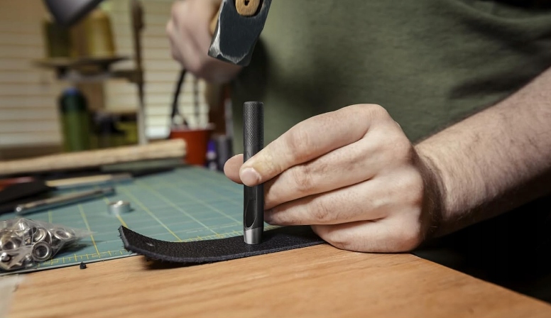 NAPOWNICA MAGNETYCZNA OCZKARKA DO BANERÓW PLANDEK OCZKOWNICA 1cm +200 OCZEK Model RĘCZNA MAGNETYCZNA