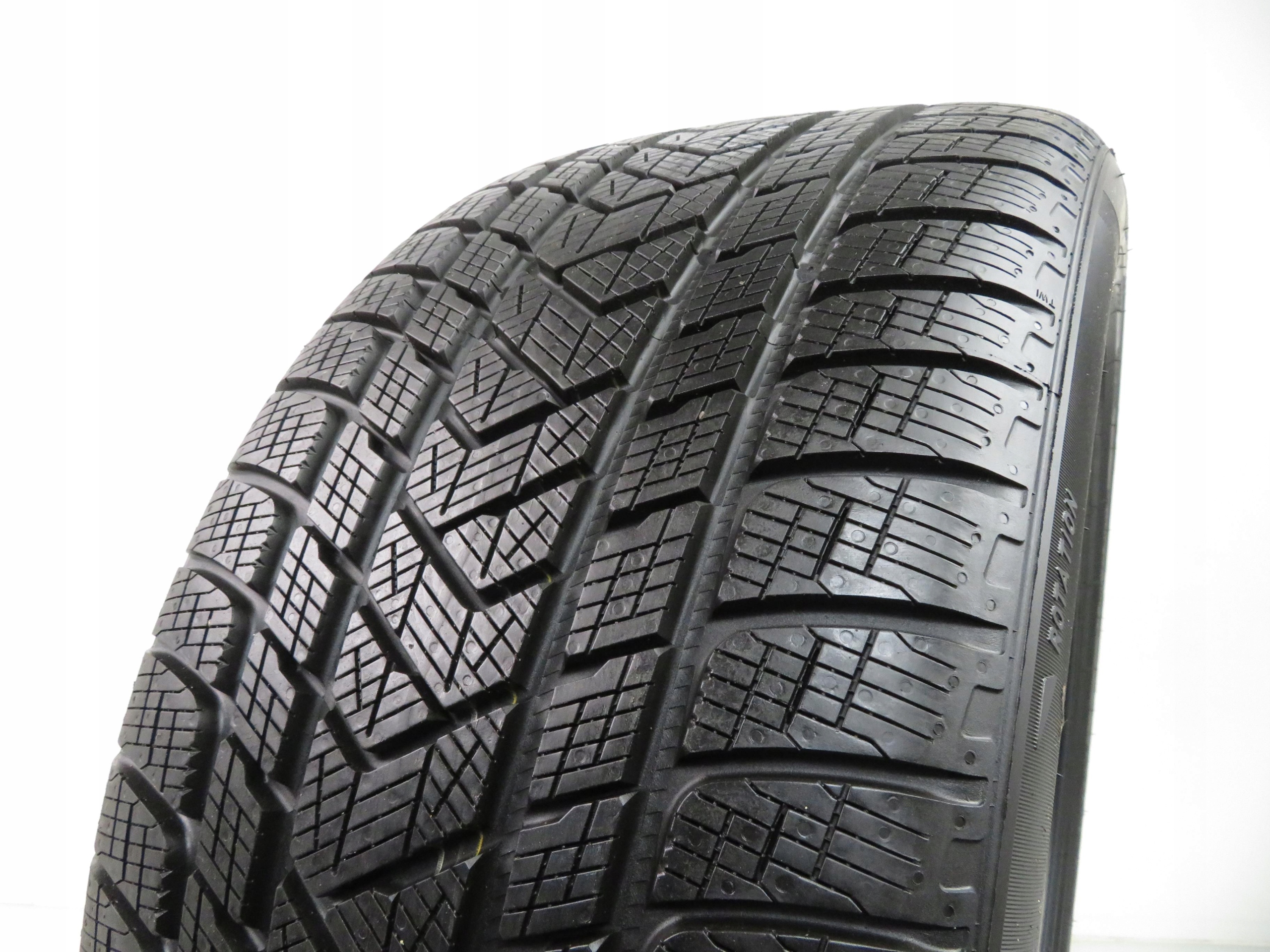 295/40R20 OPONA ZIMOWA Pirelli Scorpion Winter Średnica 20