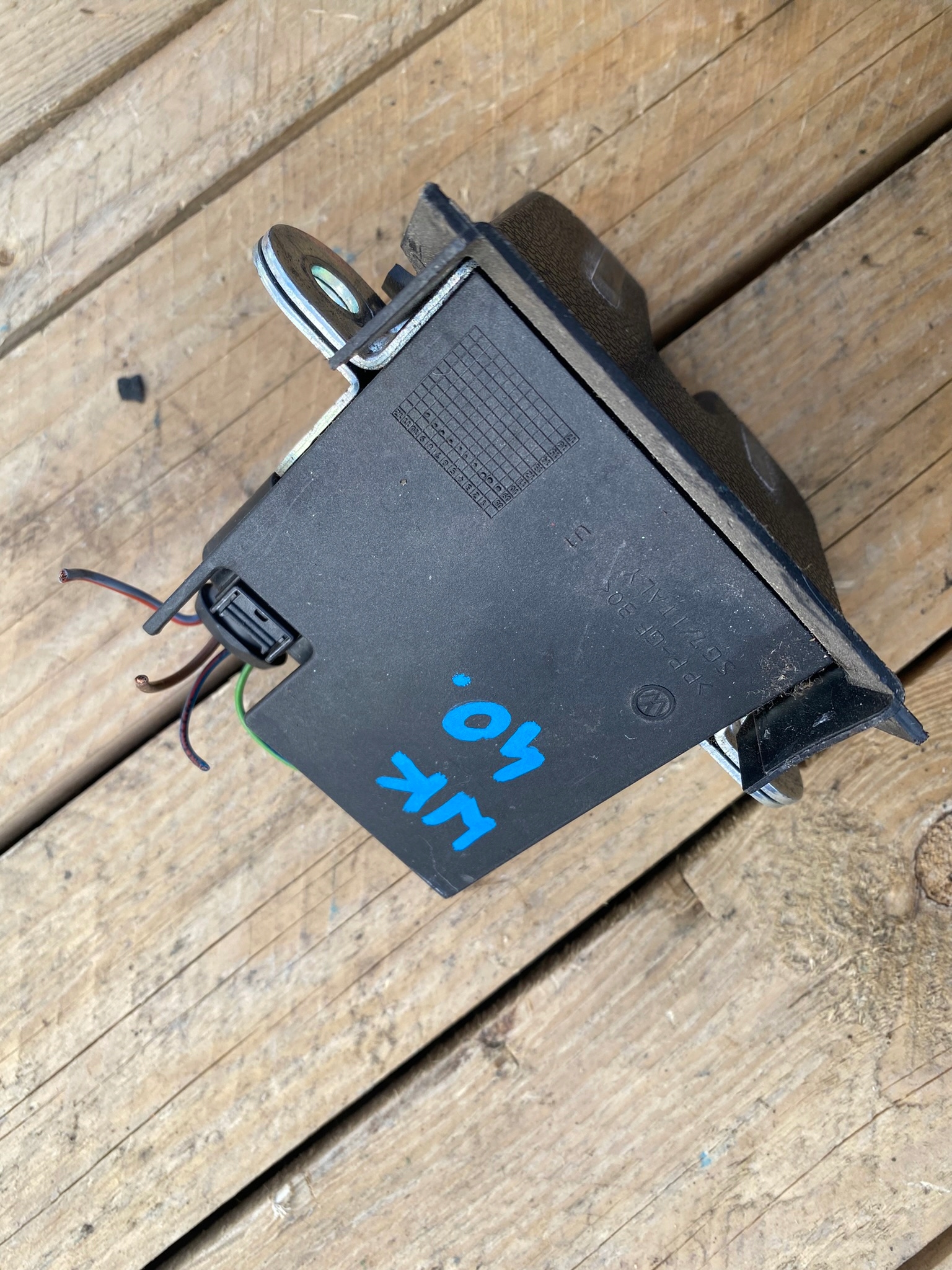 lock boot VOLKSWAGEN POLO 6R0827505G