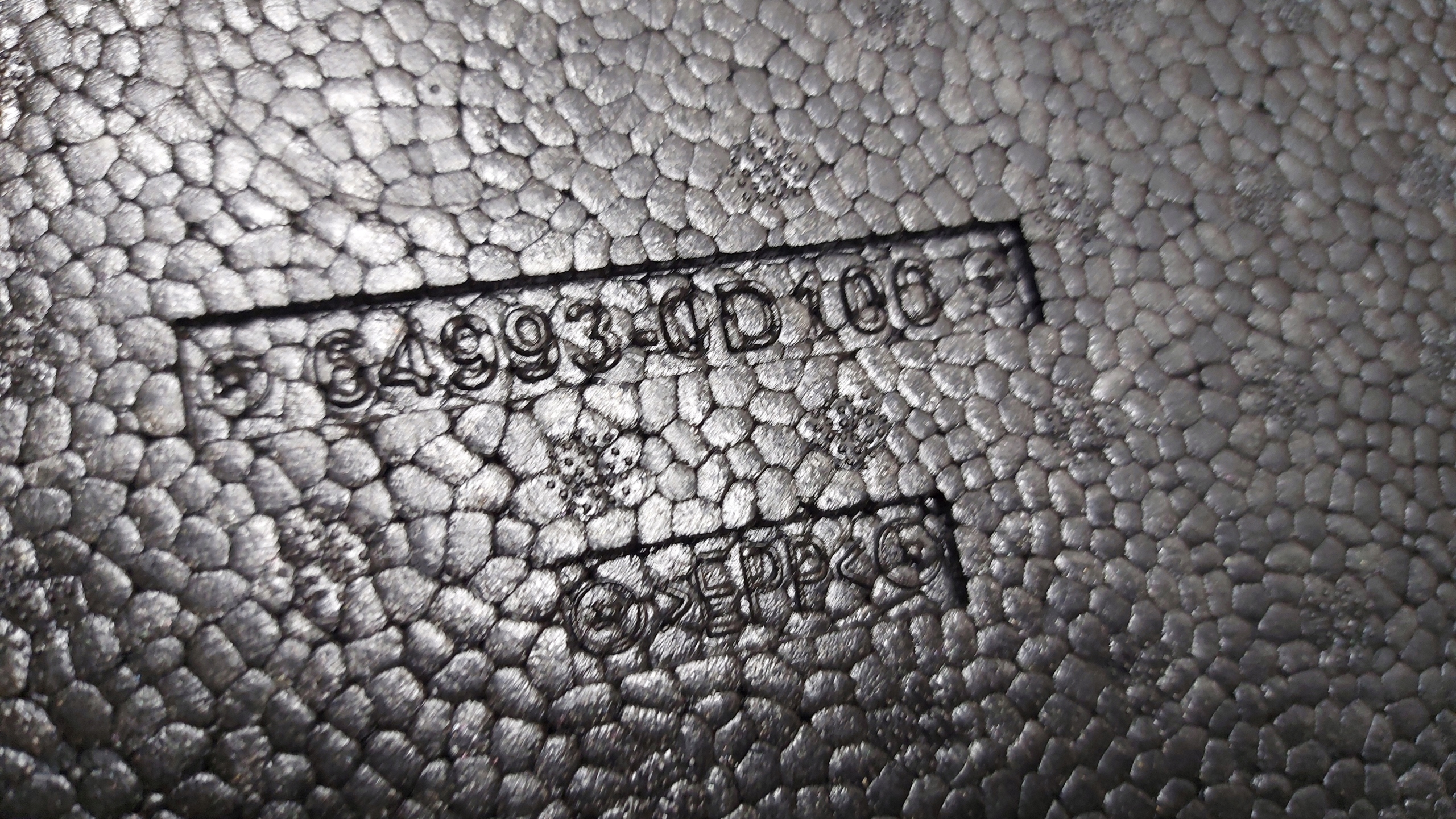 STYROPIOAN boot floor well TOYOTA YARIS III