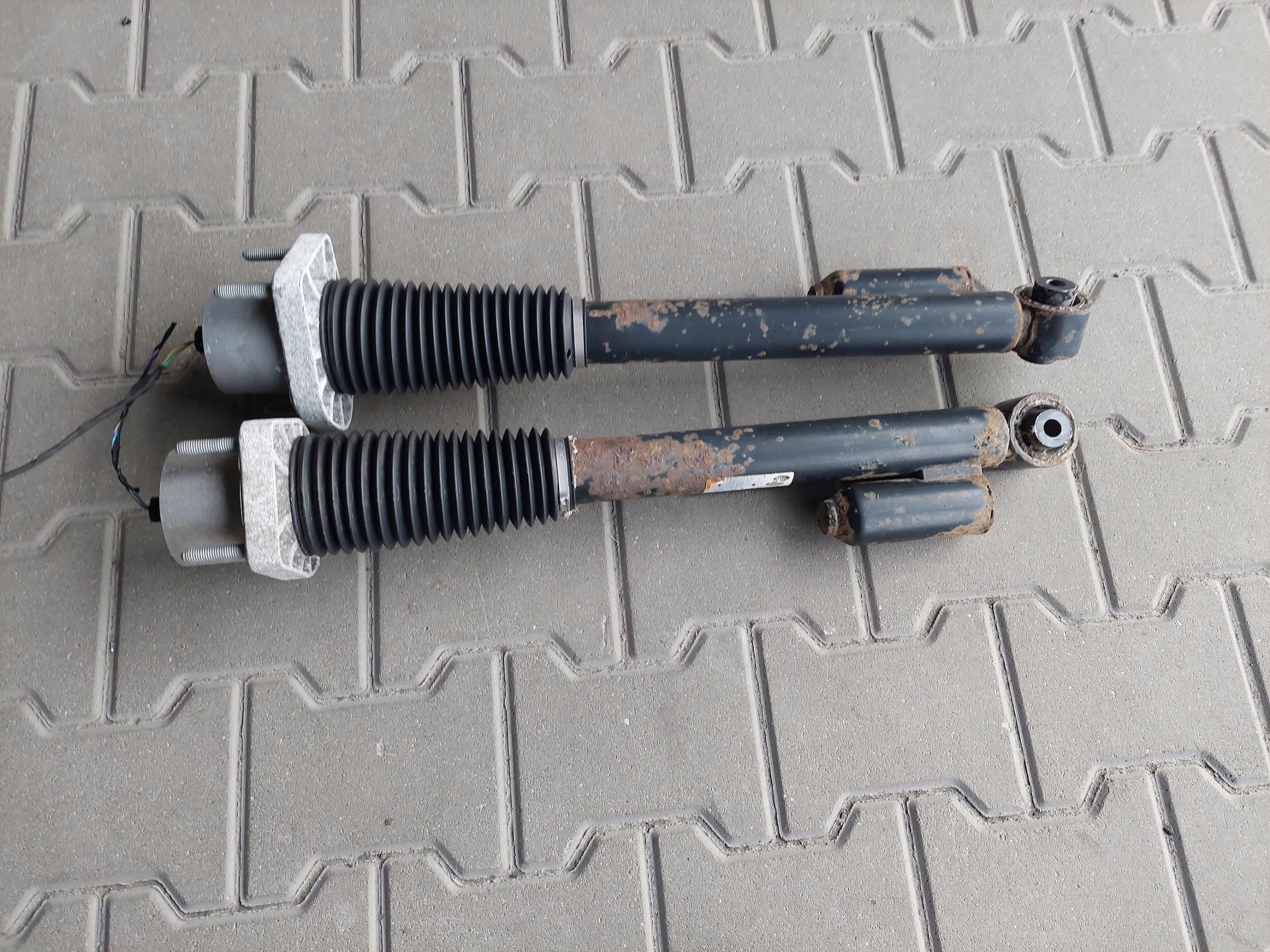 shock absorber rear part rear left RANGE ROVER VOGUE L405 3.0 D