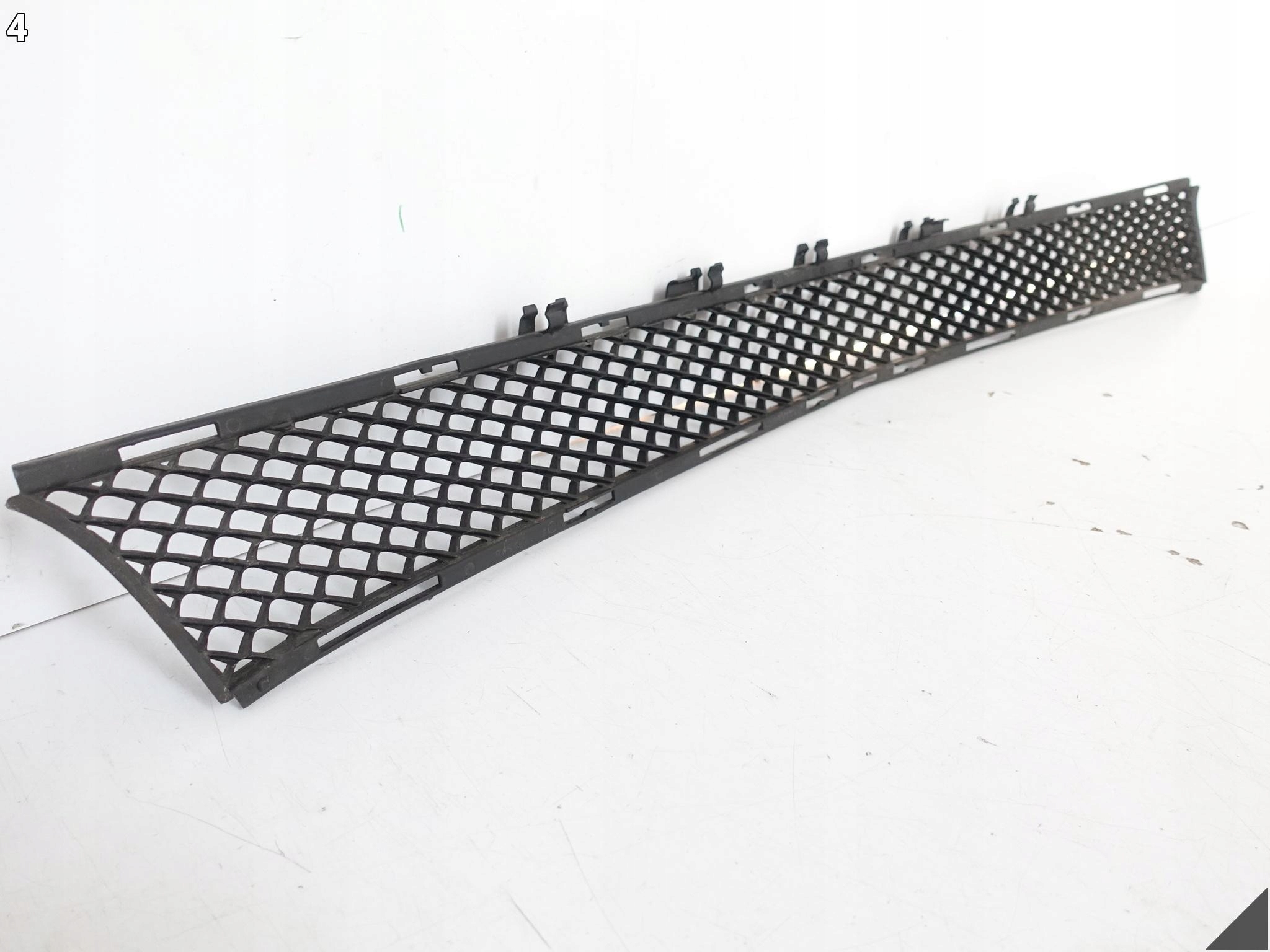 MERCEDES E-KLASA W213 C238 A238 16-20 grid central intake W bumper front