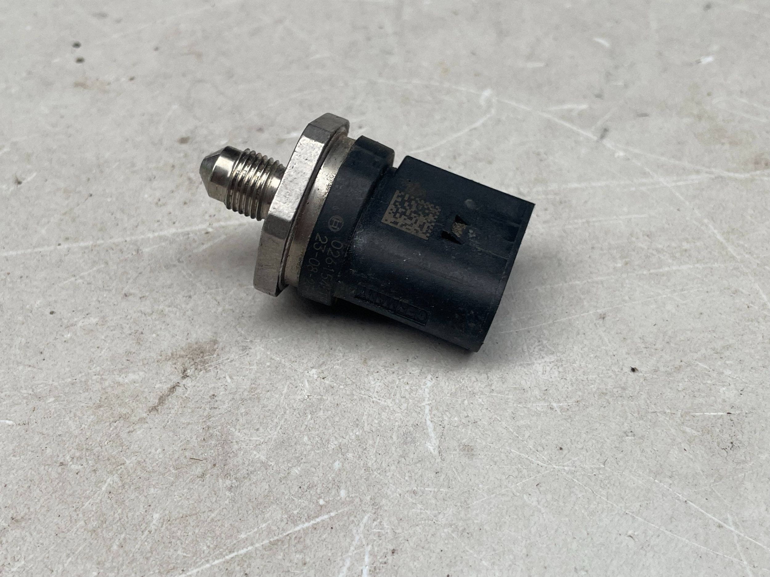 sensor druck des kraftstoffsbehälters SKODA KAMIQ 05E906054A @M