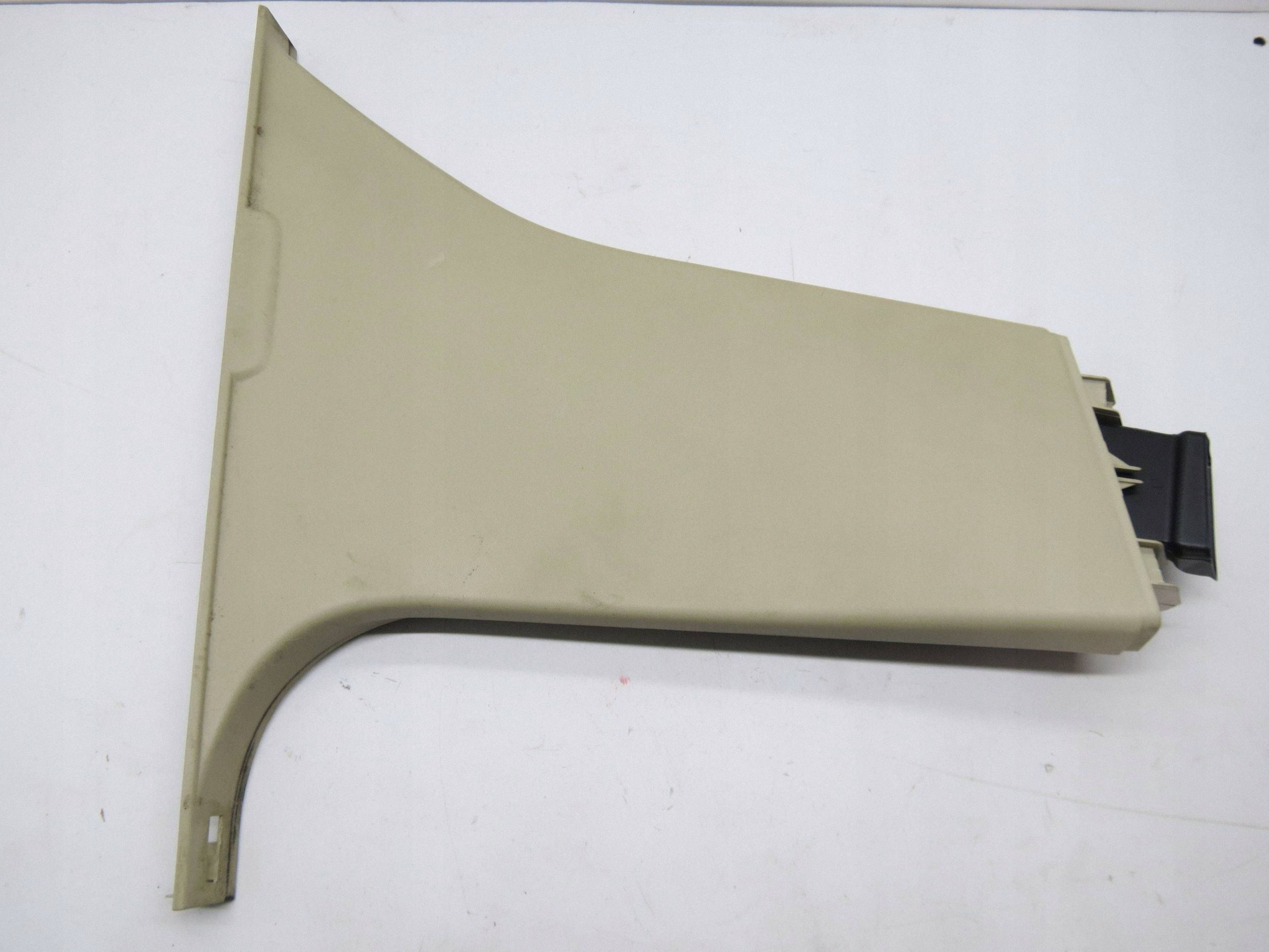 cover SLUPKA B lower right VOLVO S60 31307481