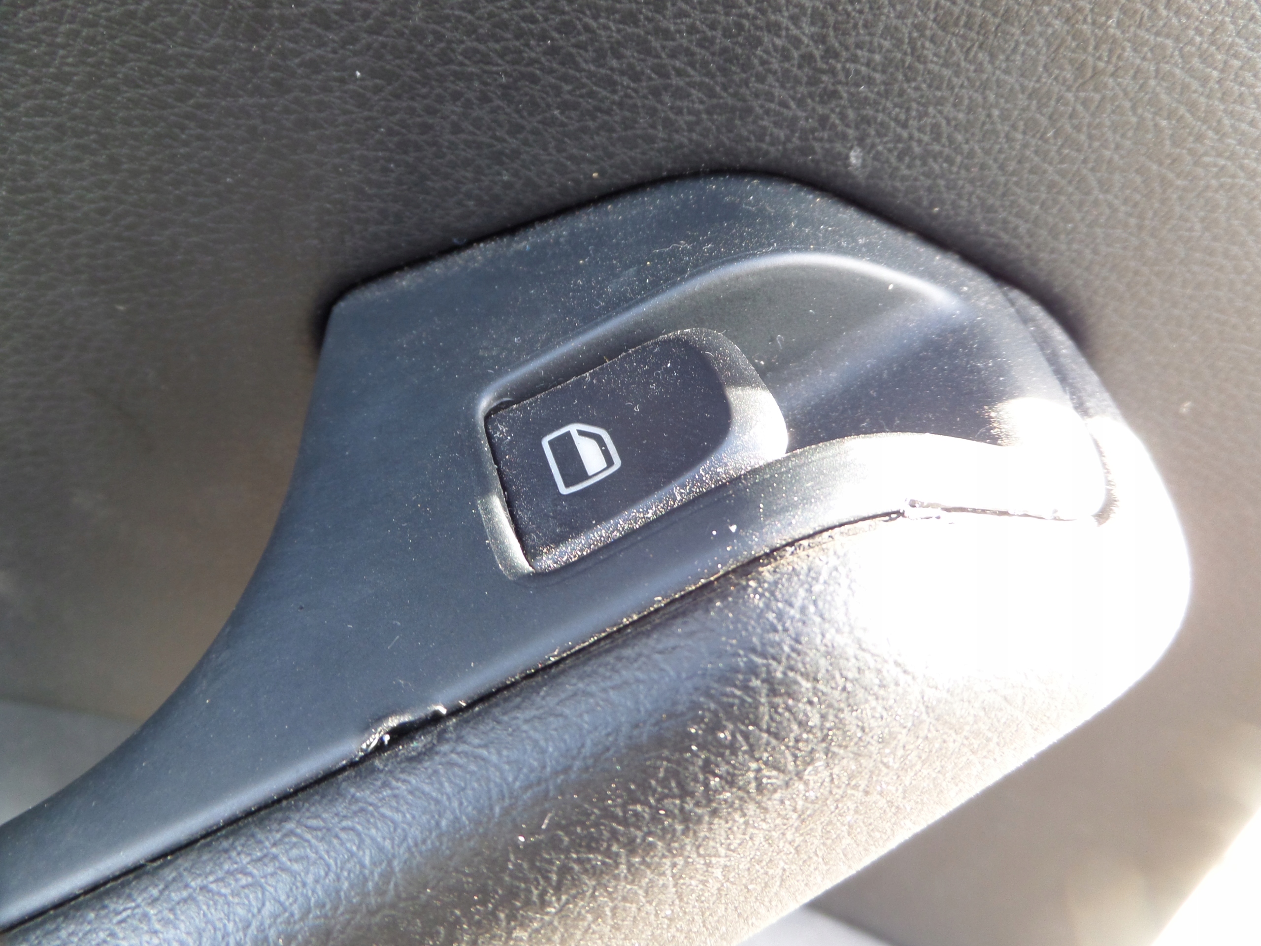 AUDI Q5 8R side door left rear part rear 8R0867305B