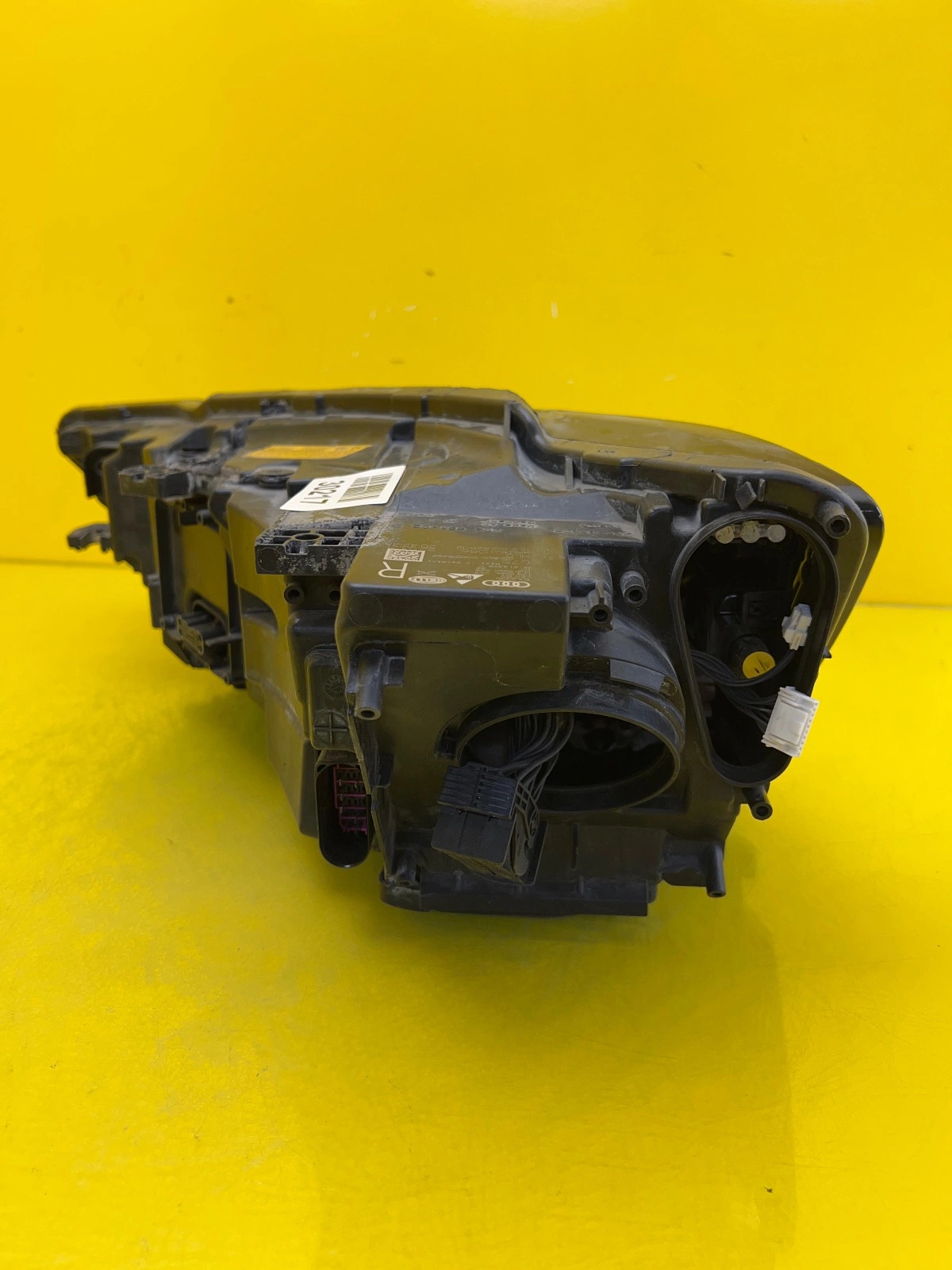 light right Audi A8 D5 Laser 4N0941086
