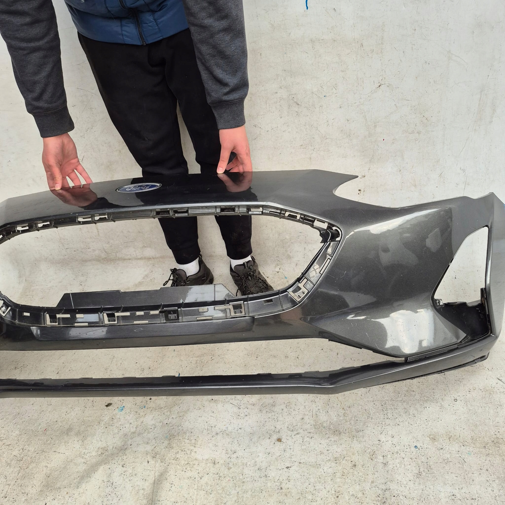 FORD FOCUS IV 4 MK4 18-21 bumper front front PDC