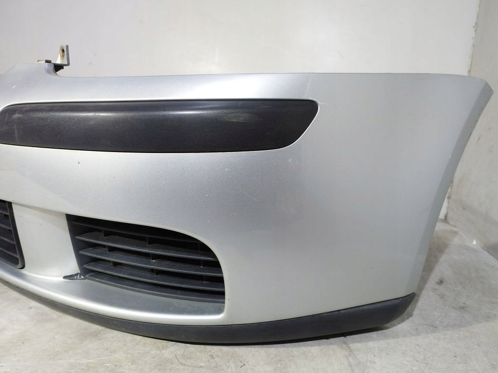 VW Golf V 5 nárazník předek přední