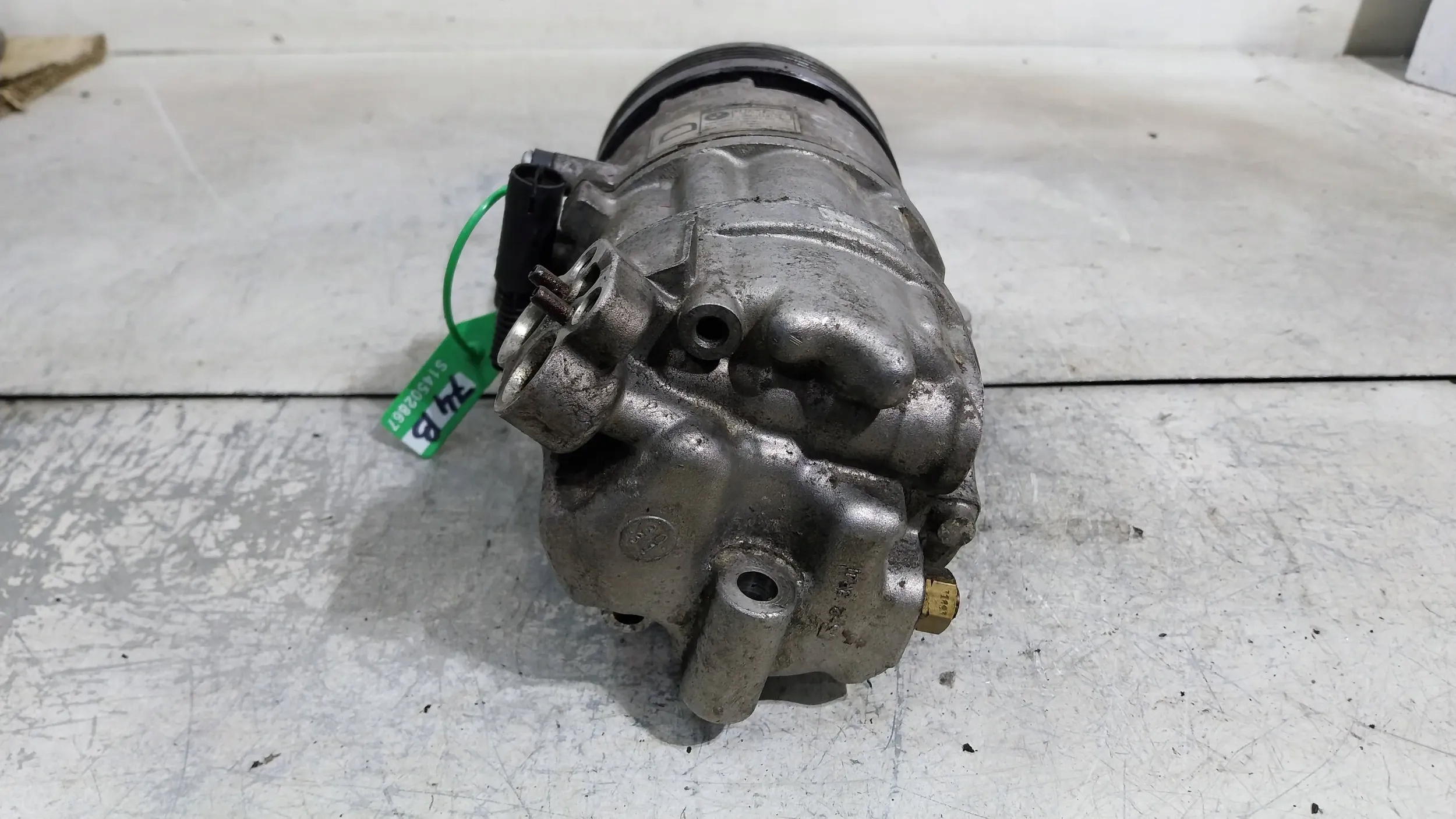 compressor compressor; of the air conditioning 6905643 BMW E46 E83 X3 2.0D 320D M47