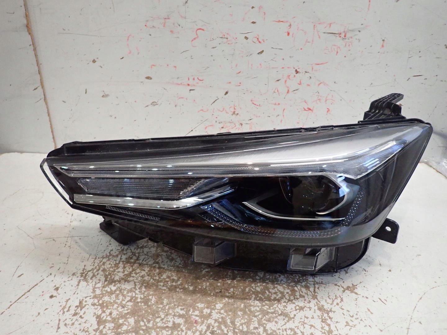 light front front left MG 5 MG5 EV 2020- FULL LED