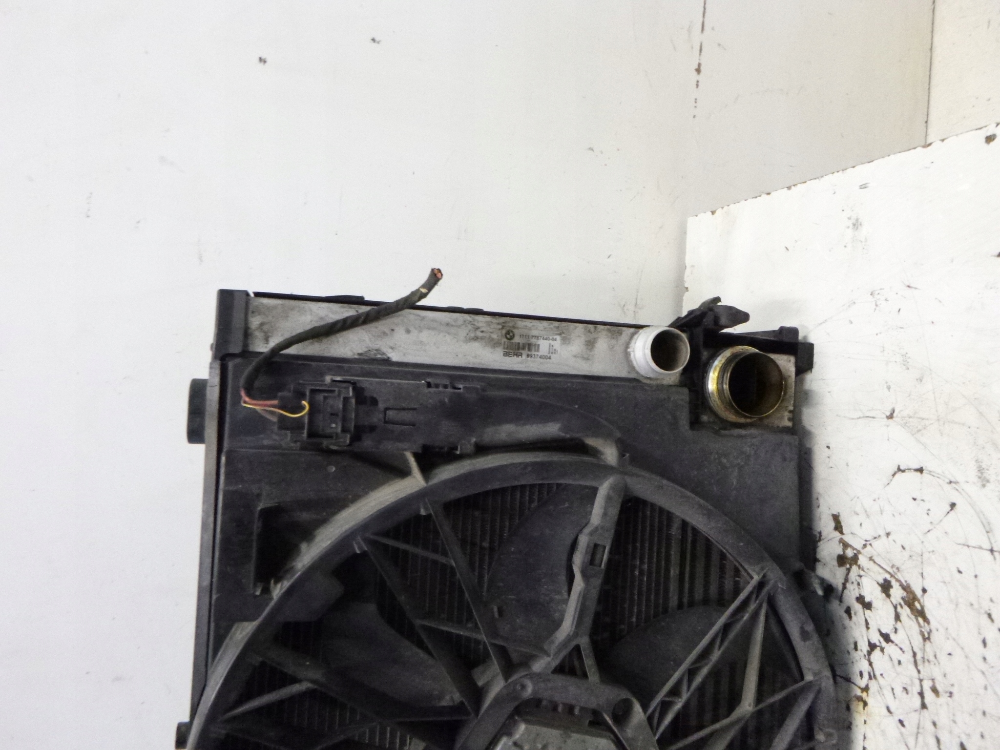 SUSTAV HLADNJAKA VODE KLIMATIZACIJE INTERKULER BMW E60 E61 2.0D 05R.