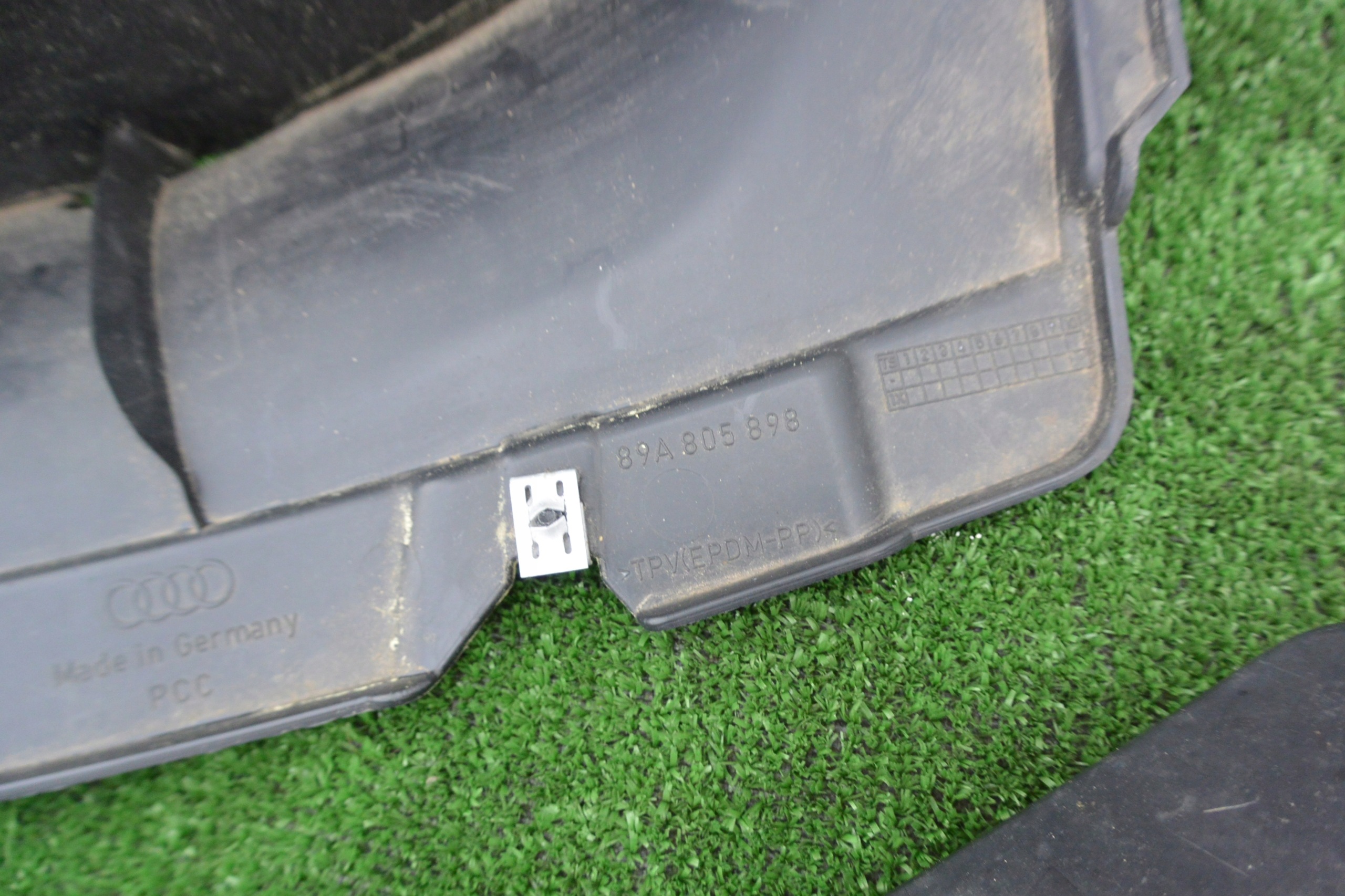mudguard flaps SPOILER NADKOLA wheels left right front AUDI E-TRON Q4 89A805897