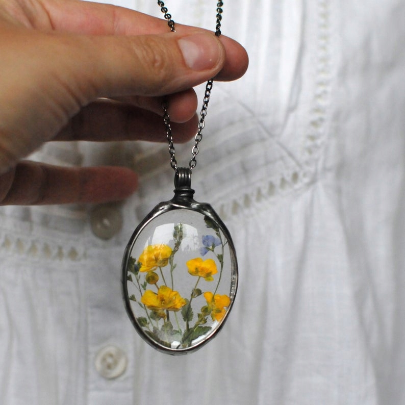 

Jaskry, żółte kwiaty, naszyjnik, Mariaela wisiorek