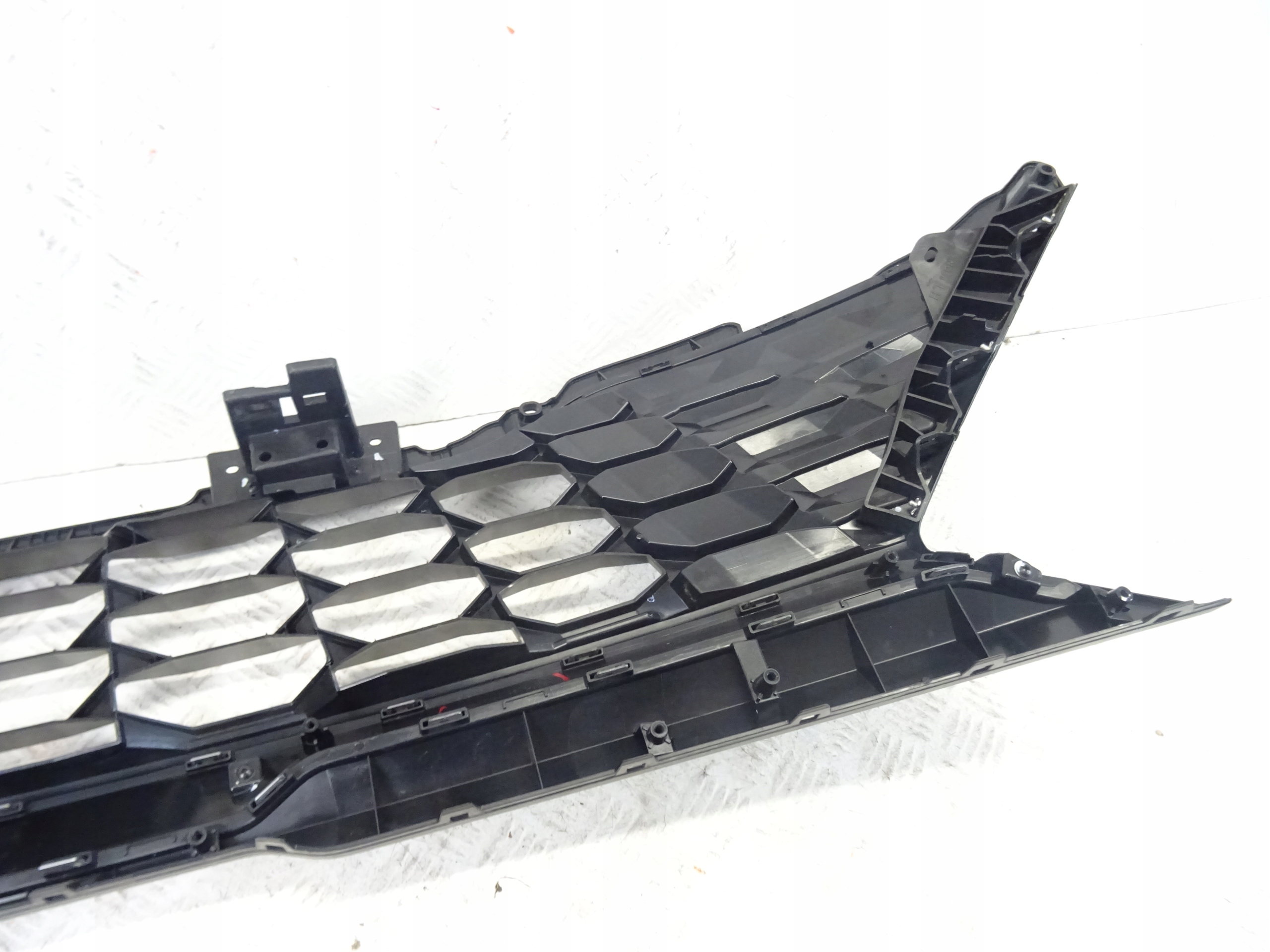 grid of a bumper front front KIA SPORTAGE V 86350-R2000