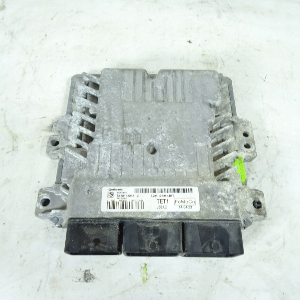FORD C-MAX MK2 1.6TDCI unité de commande électronique uce moteur AV61-12A650-BTB