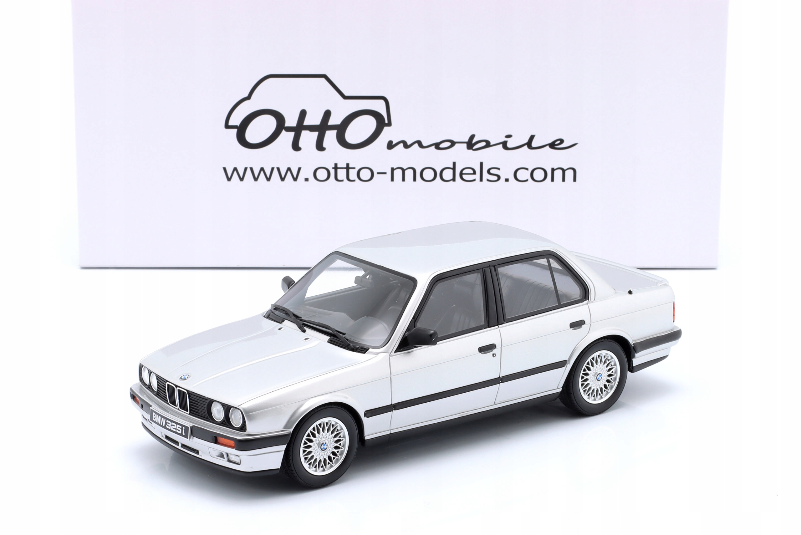 Otto Bmw 325i (E30) MkI Sedan 1988 Silver metallic L.E.1/1500 1:18