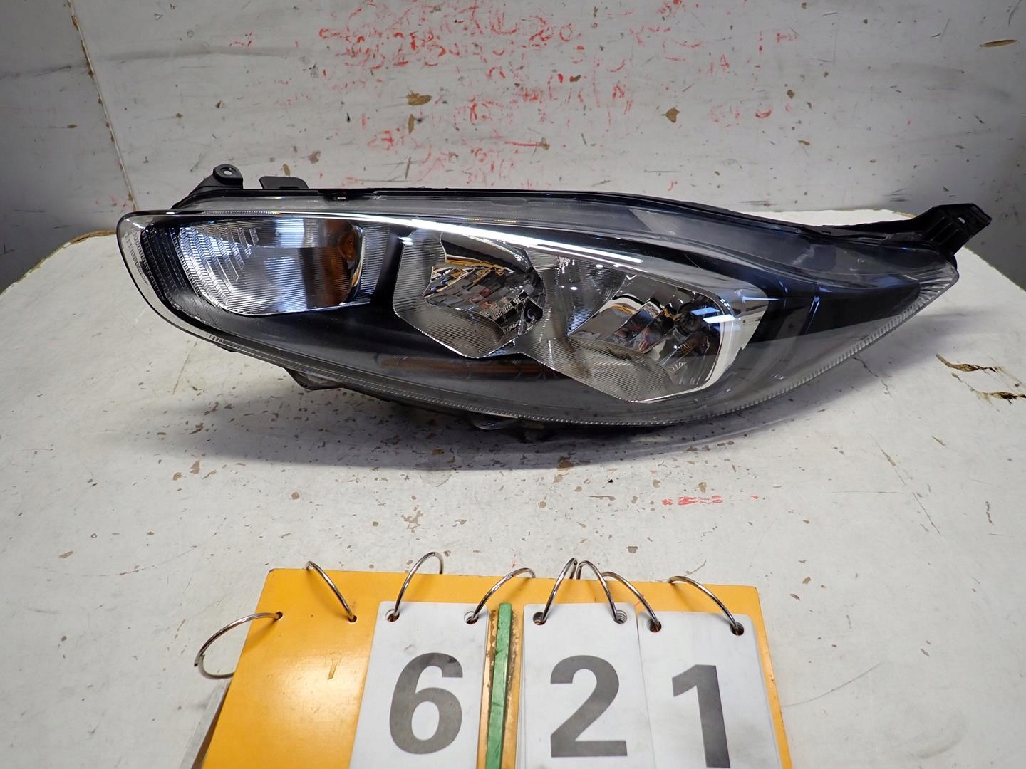 light front front left FORD FIESTA MK7 LIFT 2013