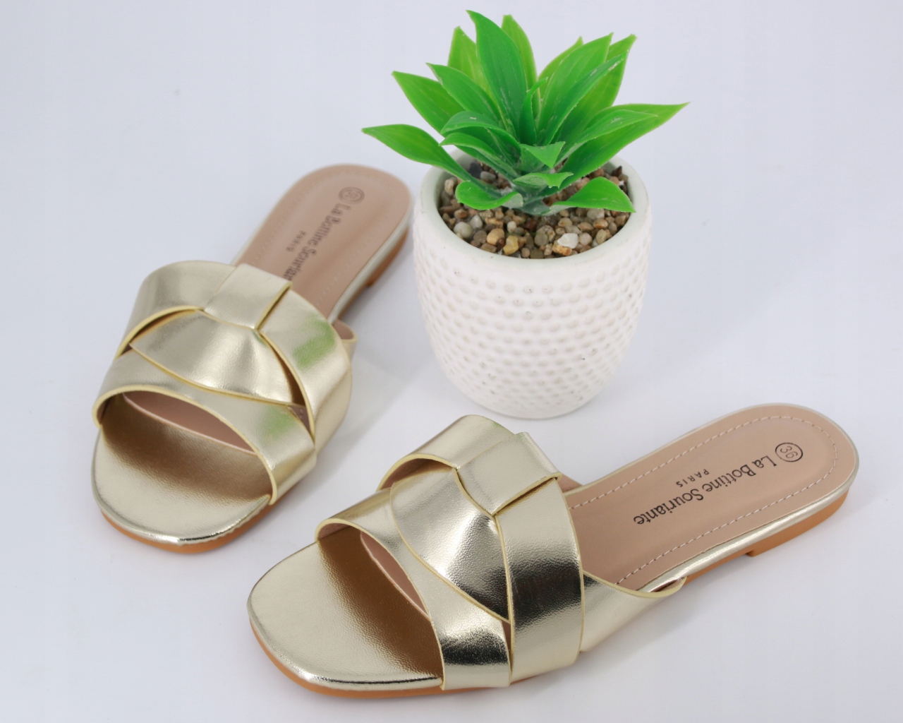 ZŁOTE LETNIE KLAPKI DAMSKIE EKO SKÓRA BUTY NISKI OBCAS WYGODNE 40 Marka bez marki