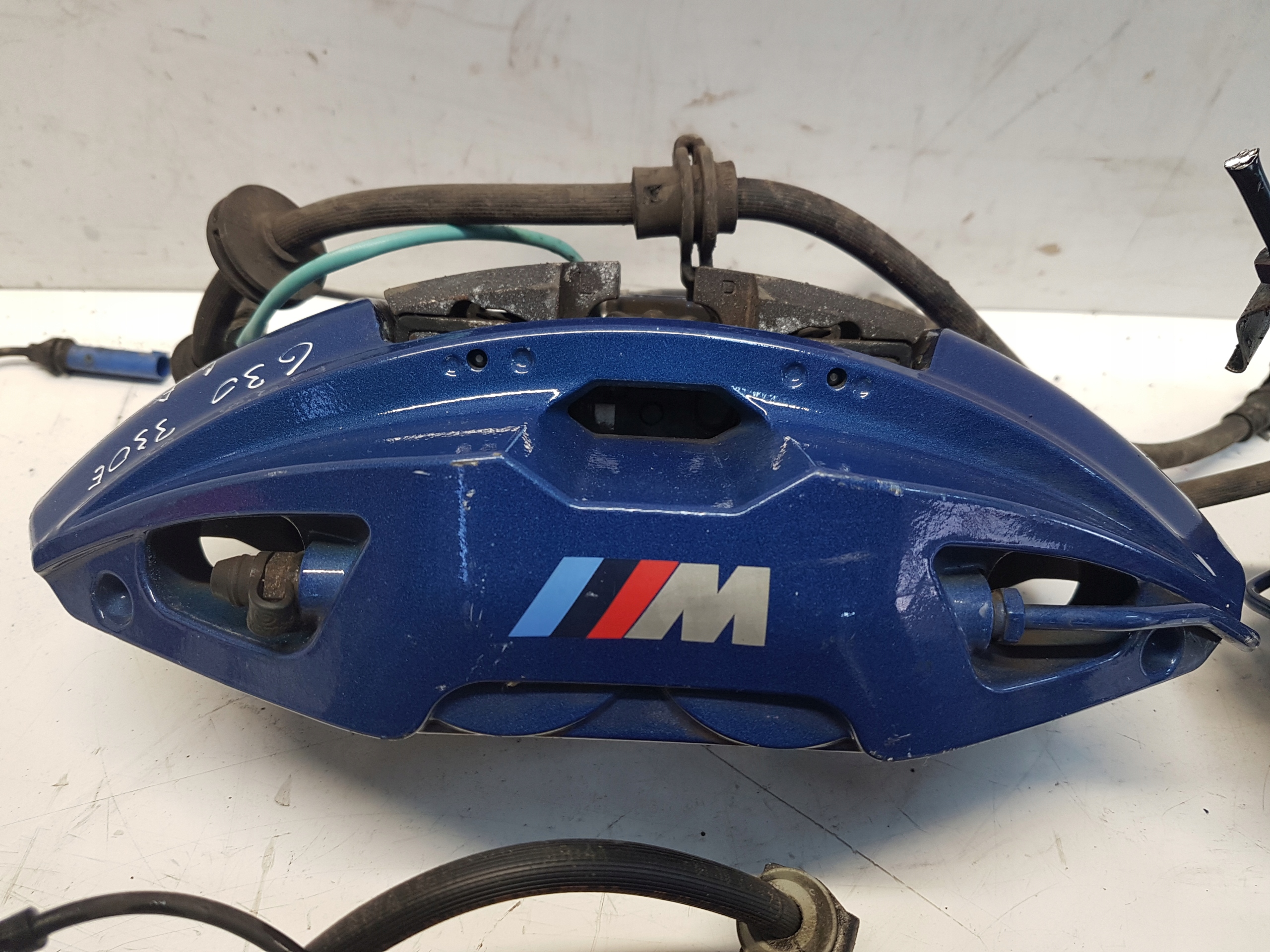 BMW G30 530E running board hamulcow m-packet